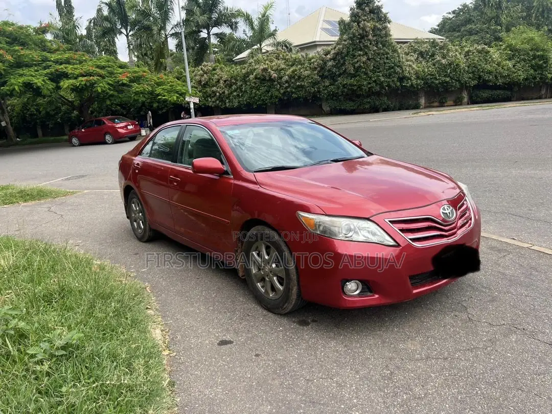 Toyota Camry LE 4dr Sedan (2.5L 4cyl 6A) 2011 Red