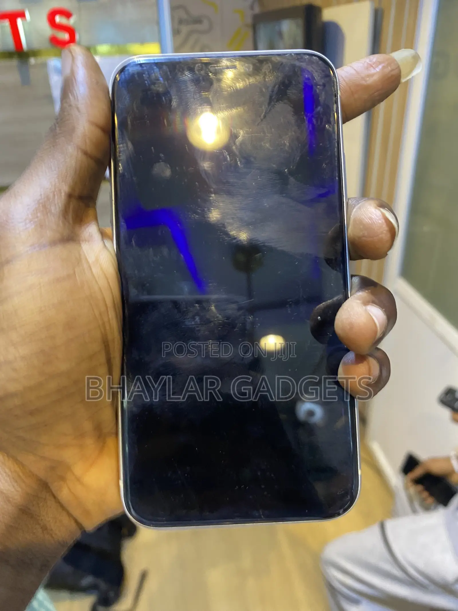 Apple iPhone XR 64 GB White