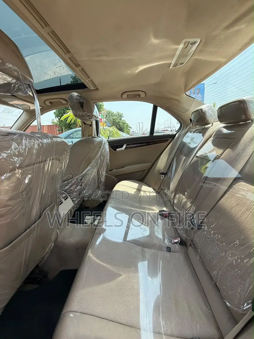 Mercedes-Benz C300 Luxury 4Matic Sedan AWD (3.5L 6cyl 7A) 2013 Blue