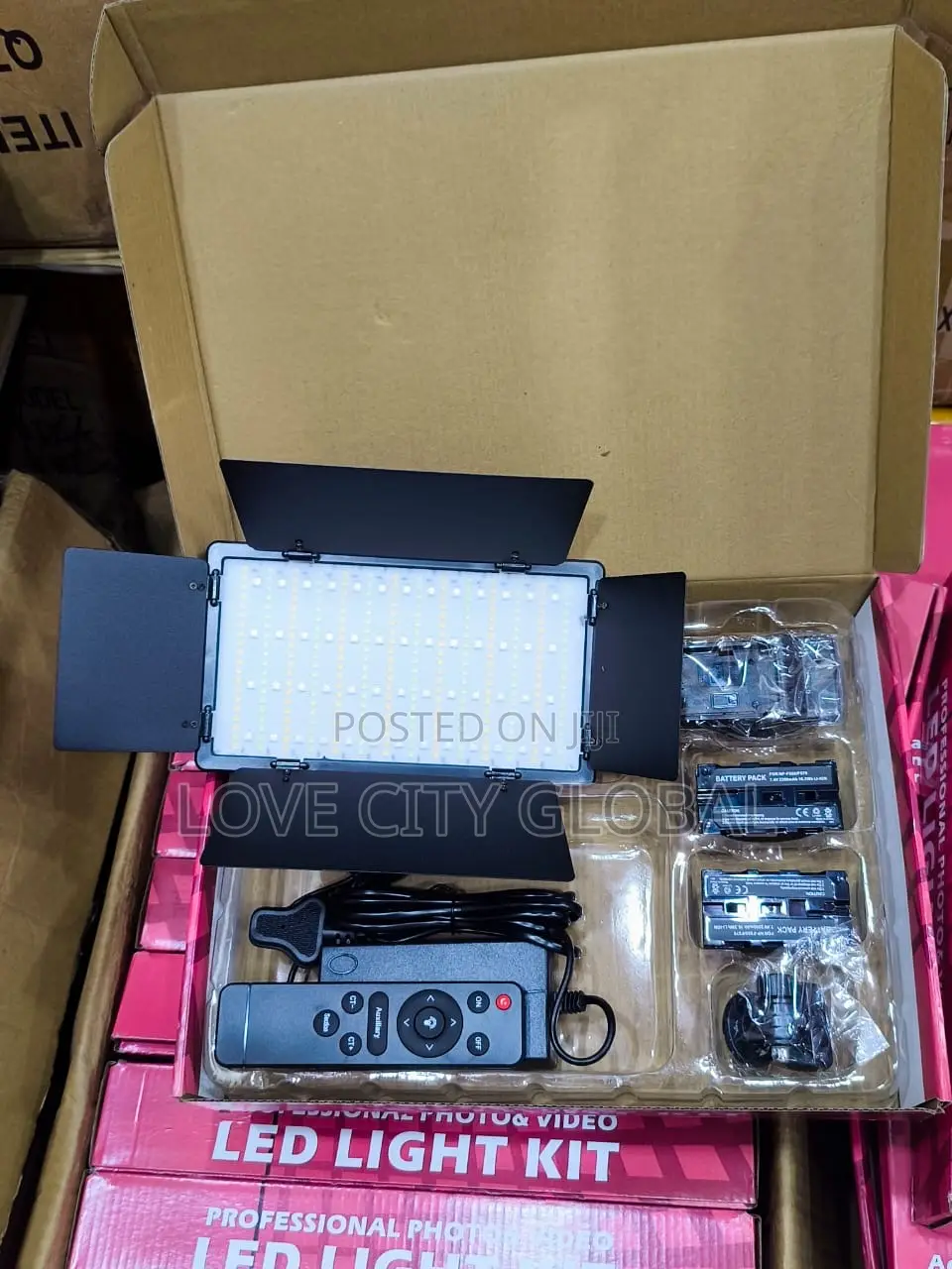 Led 600 RGB Professional Photo Video Led Light Kit Battery Stand