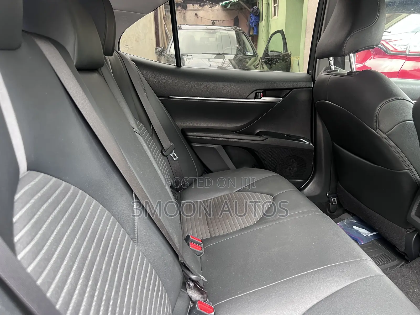 Toyota Camry SE FWD (2.5L 4cyl 8AM) 2018 Gray