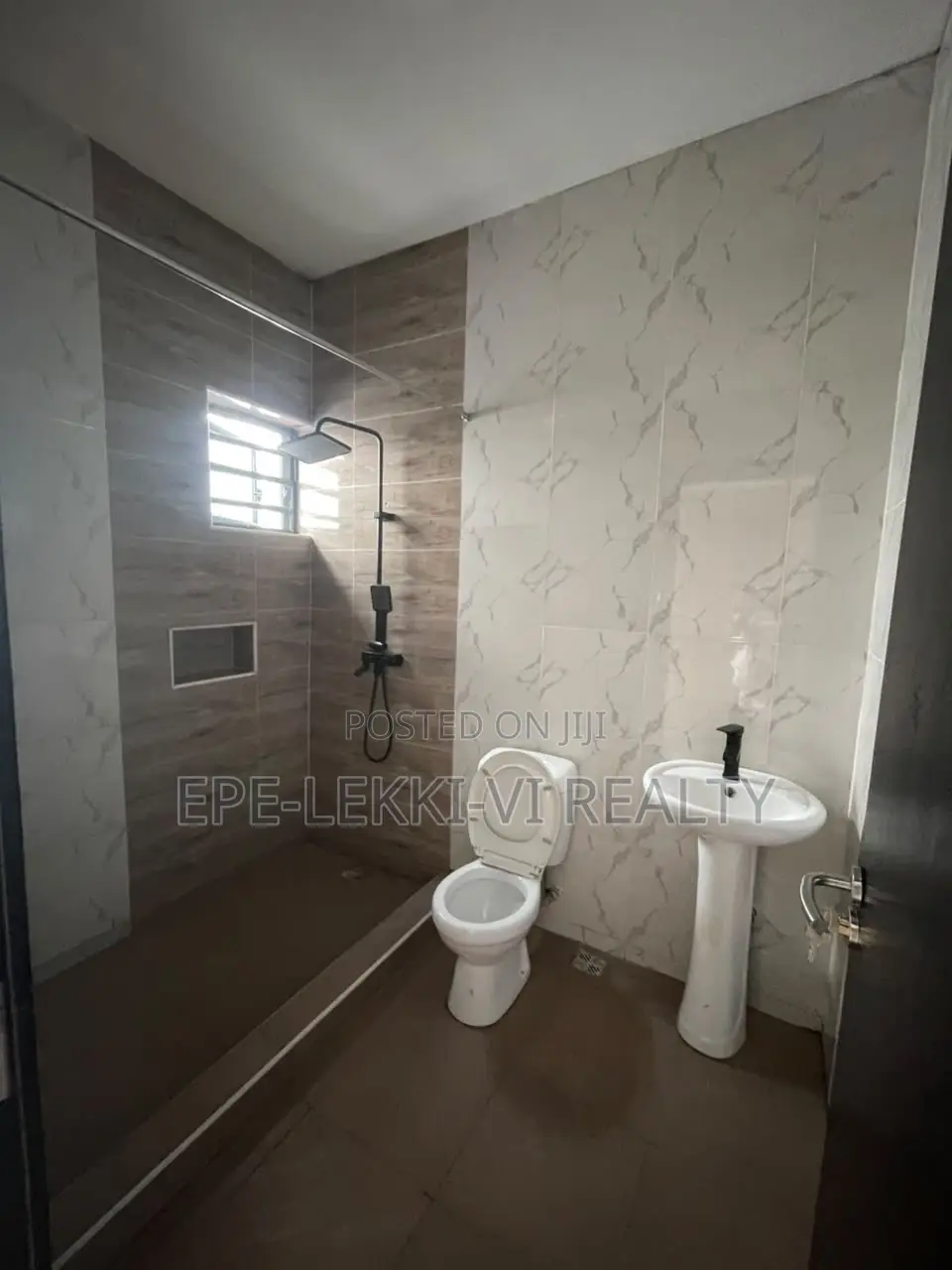 4bdrm Duplex in Lekki for rent