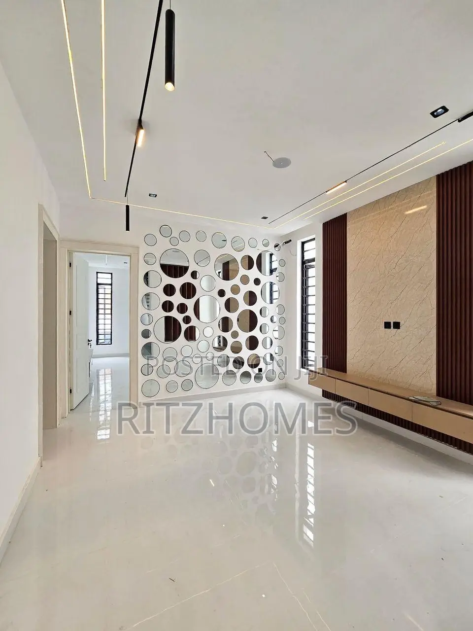 5bdrm Duplex in Ikate for sale