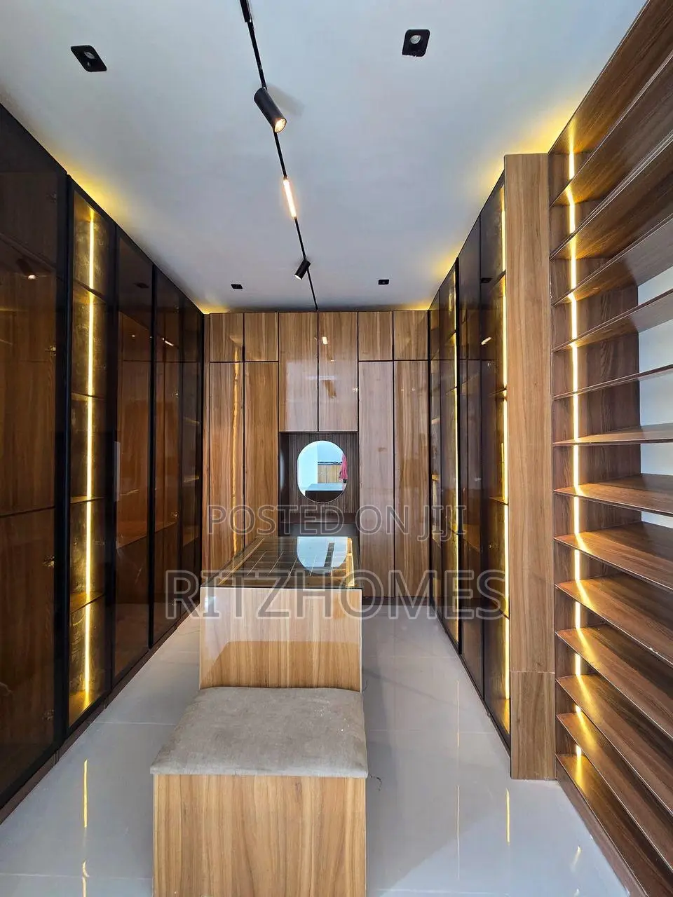 5bdrm Duplex in Ikate for sale