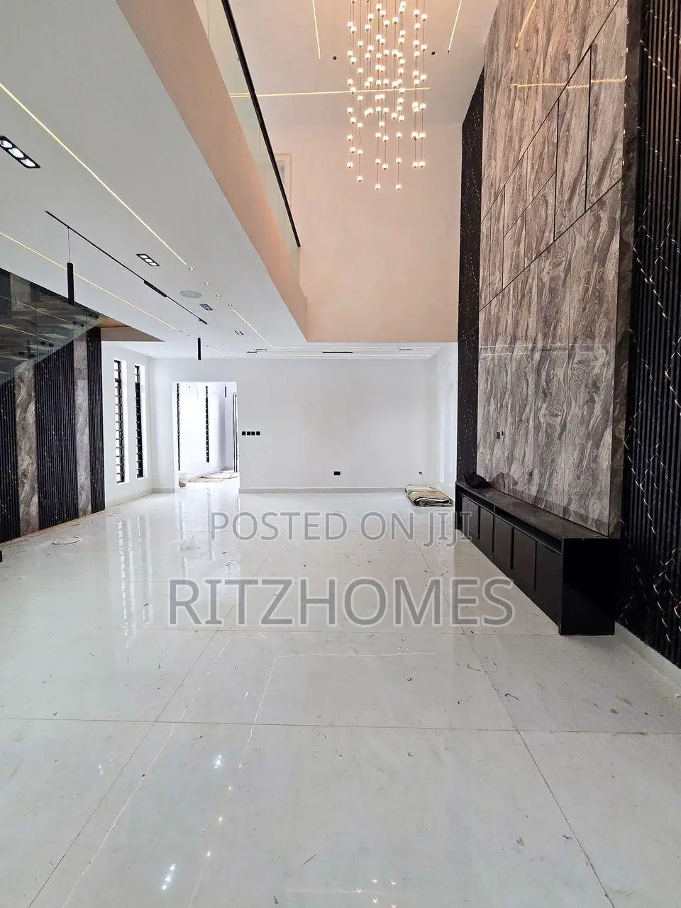 5bdrm Duplex in Ikate for sale