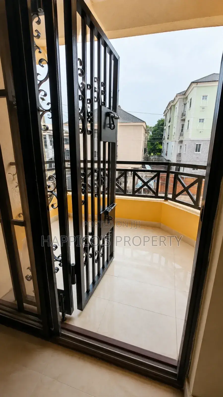 3bdrm Duplex in Yaba for rent