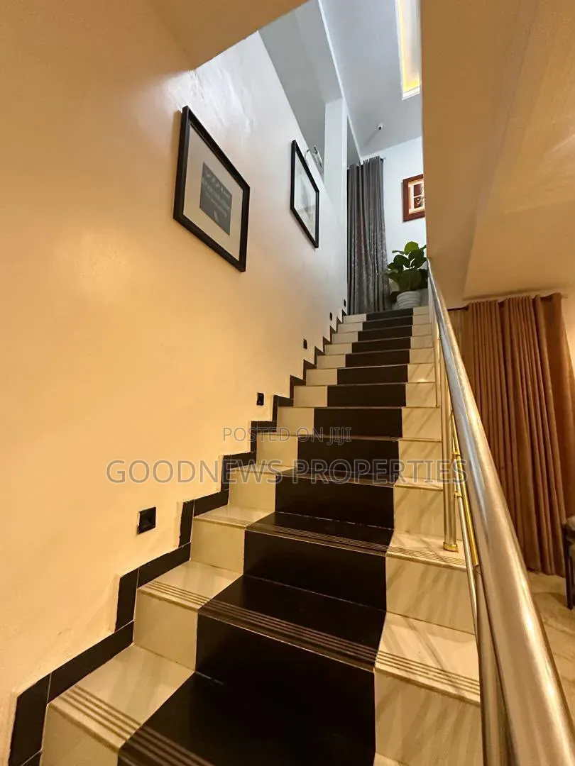 4bdrm Duplex in Ikota for rent
