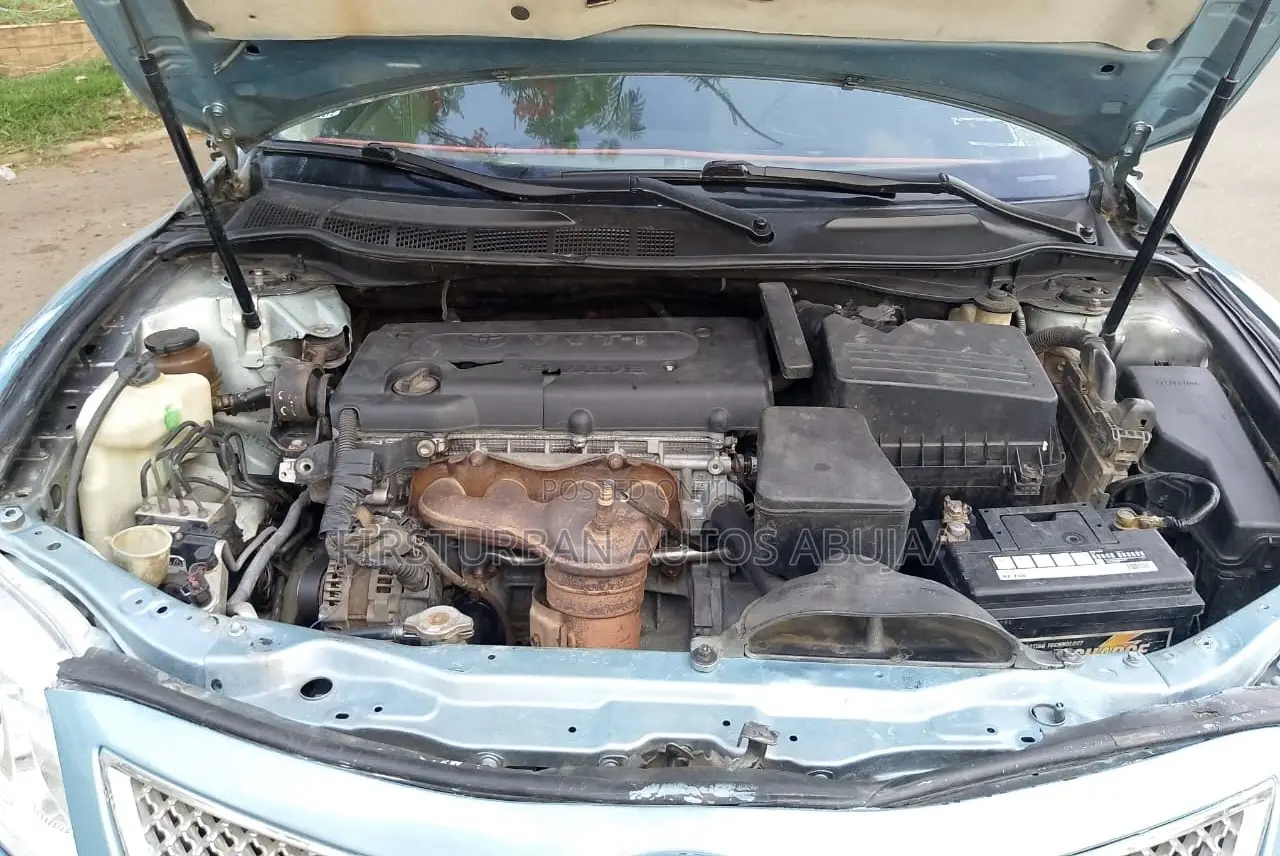 Toyota Camry LE 4dr Sedan (2.4L 4cyl 5A) 2009