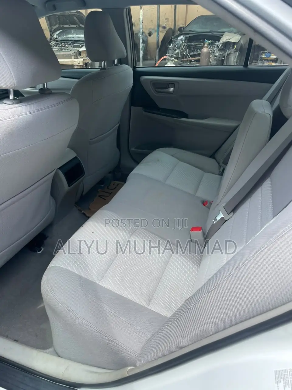 Toyota Camry LE 4dr Sedan (2.5L 4cyl 6A) 2017 White