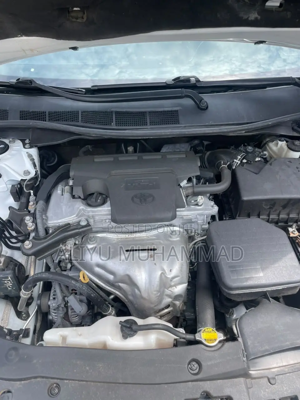 Toyota Camry LE 4dr Sedan (2.5L 4cyl 6A) 2017 White