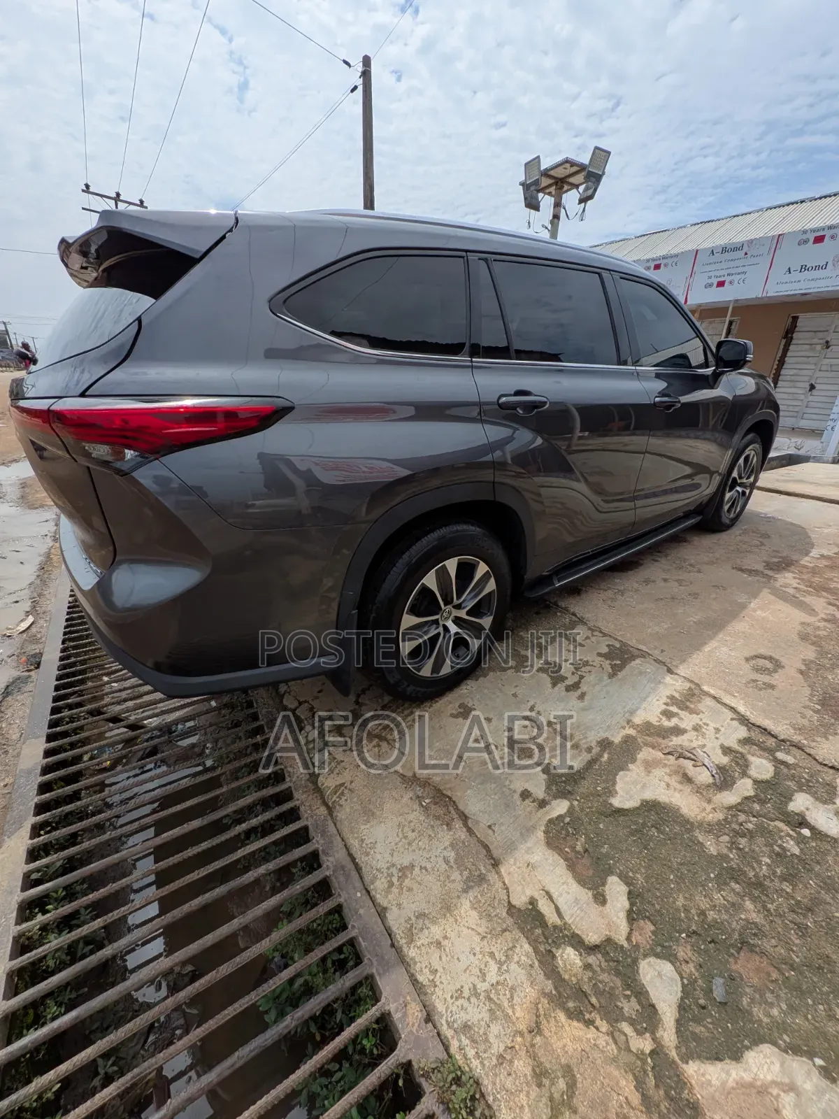 Toyota Highlander XLE 2021 Gray