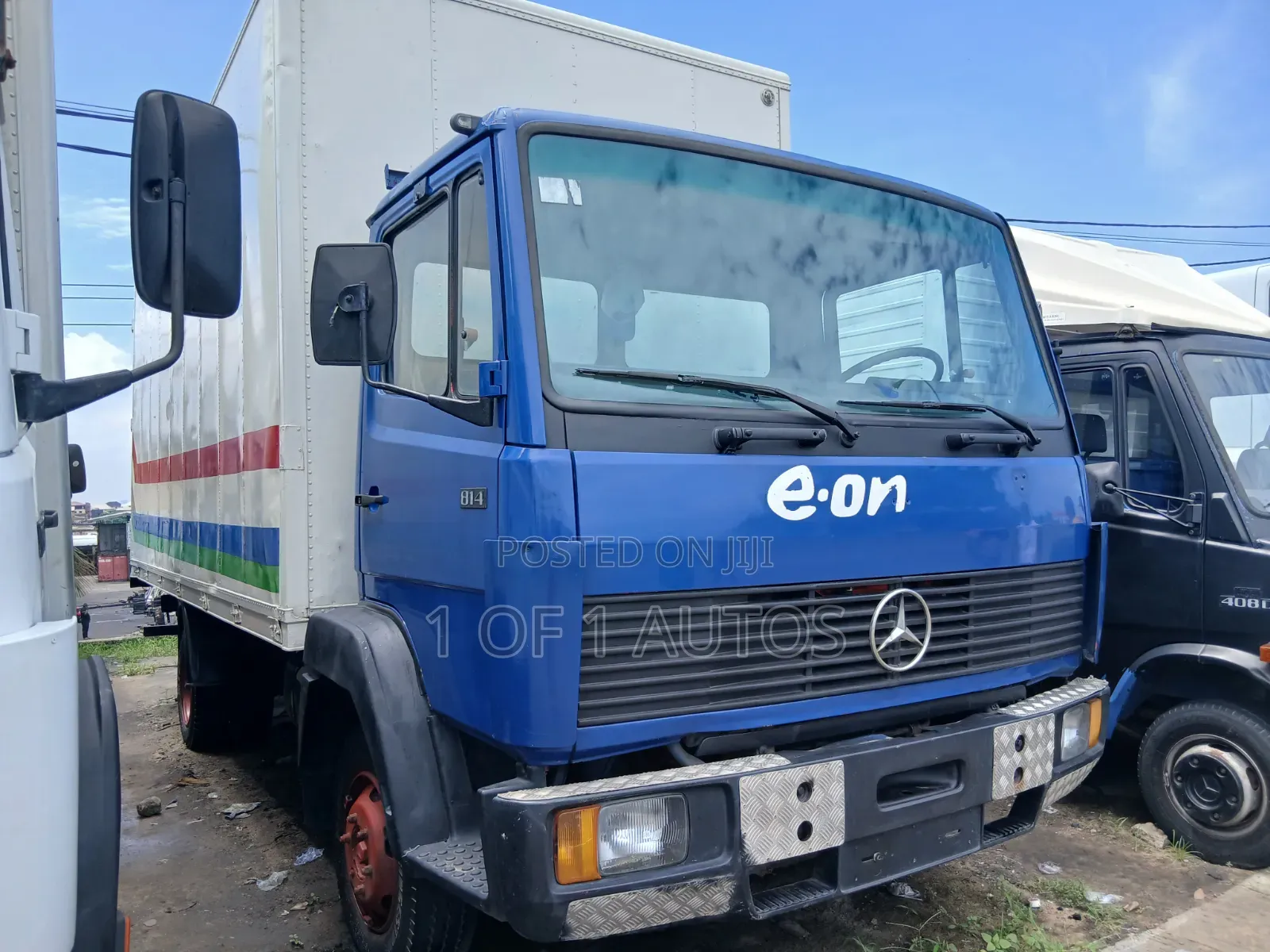 Mercedez Benz 814 Blue