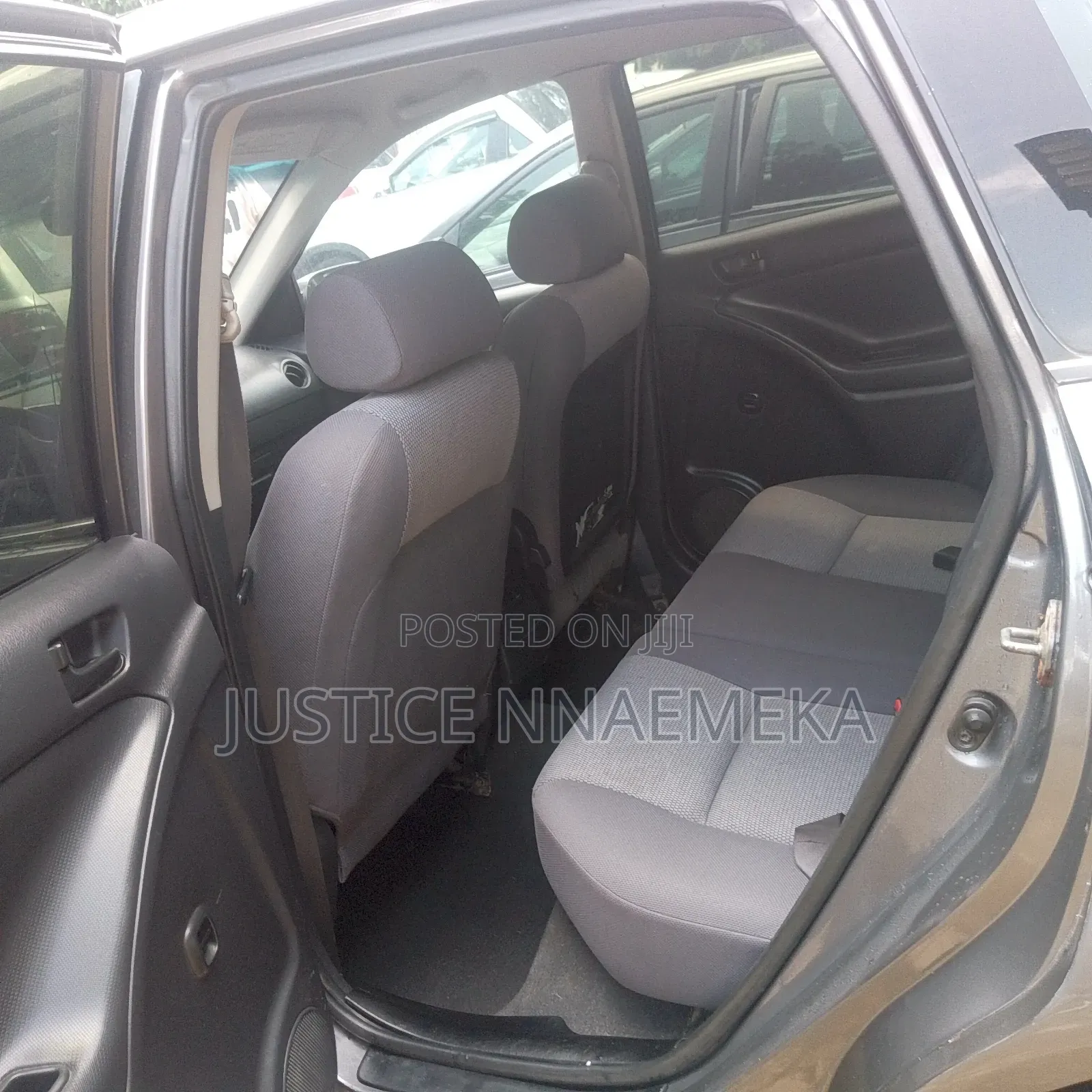 Pontiac Vibe 2006 Gray