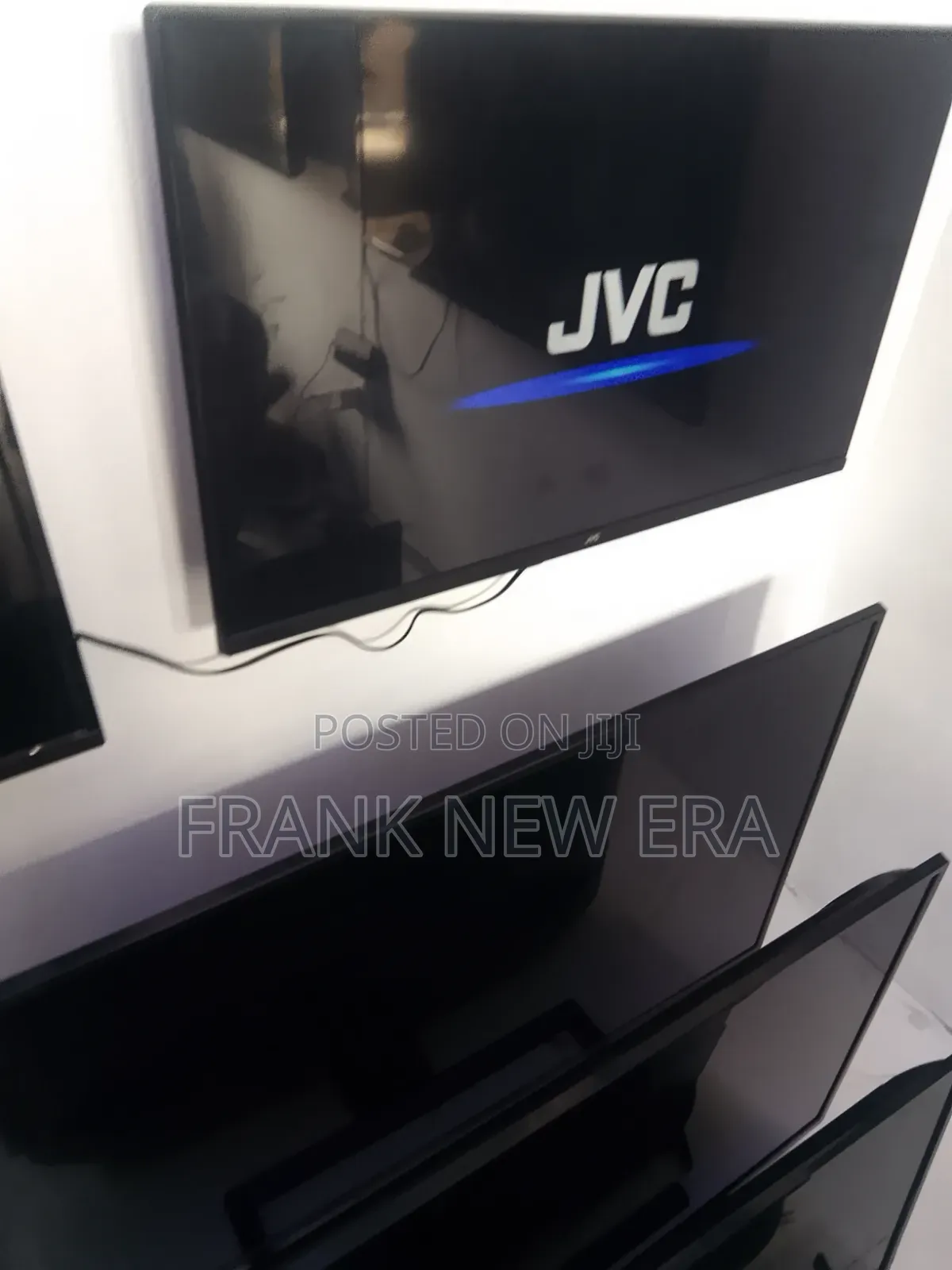 32" JVC Smart Television