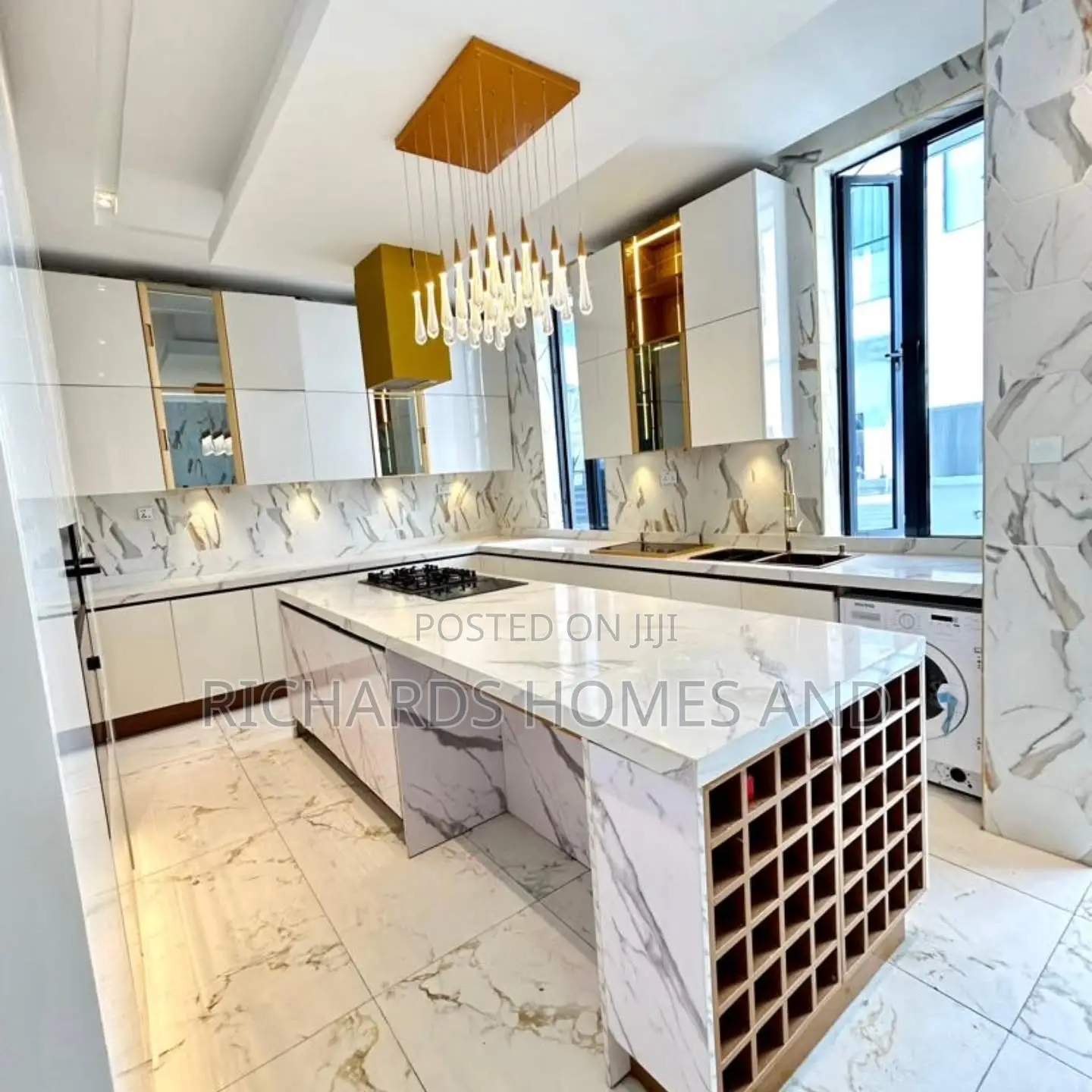 5bdrm Duplex in Osapa london for sale