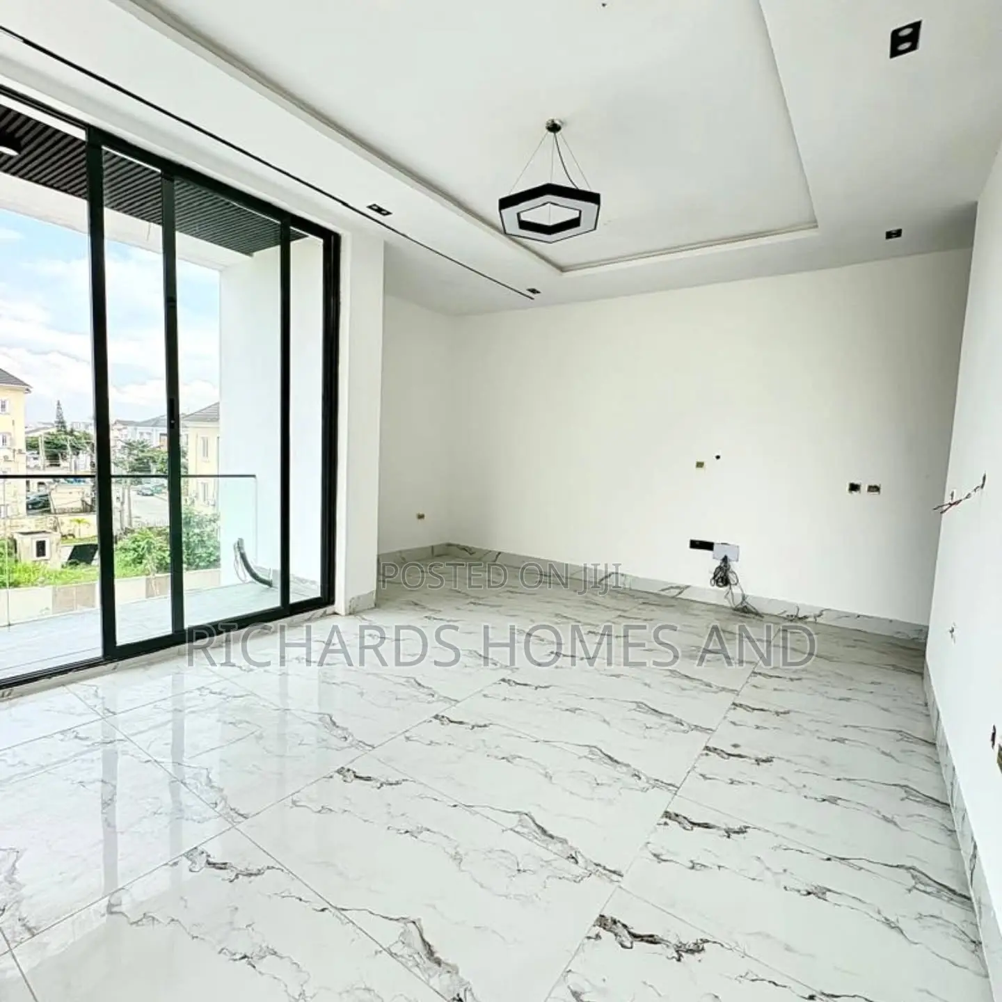 5bdrm Duplex in Old Ikoyi for sale