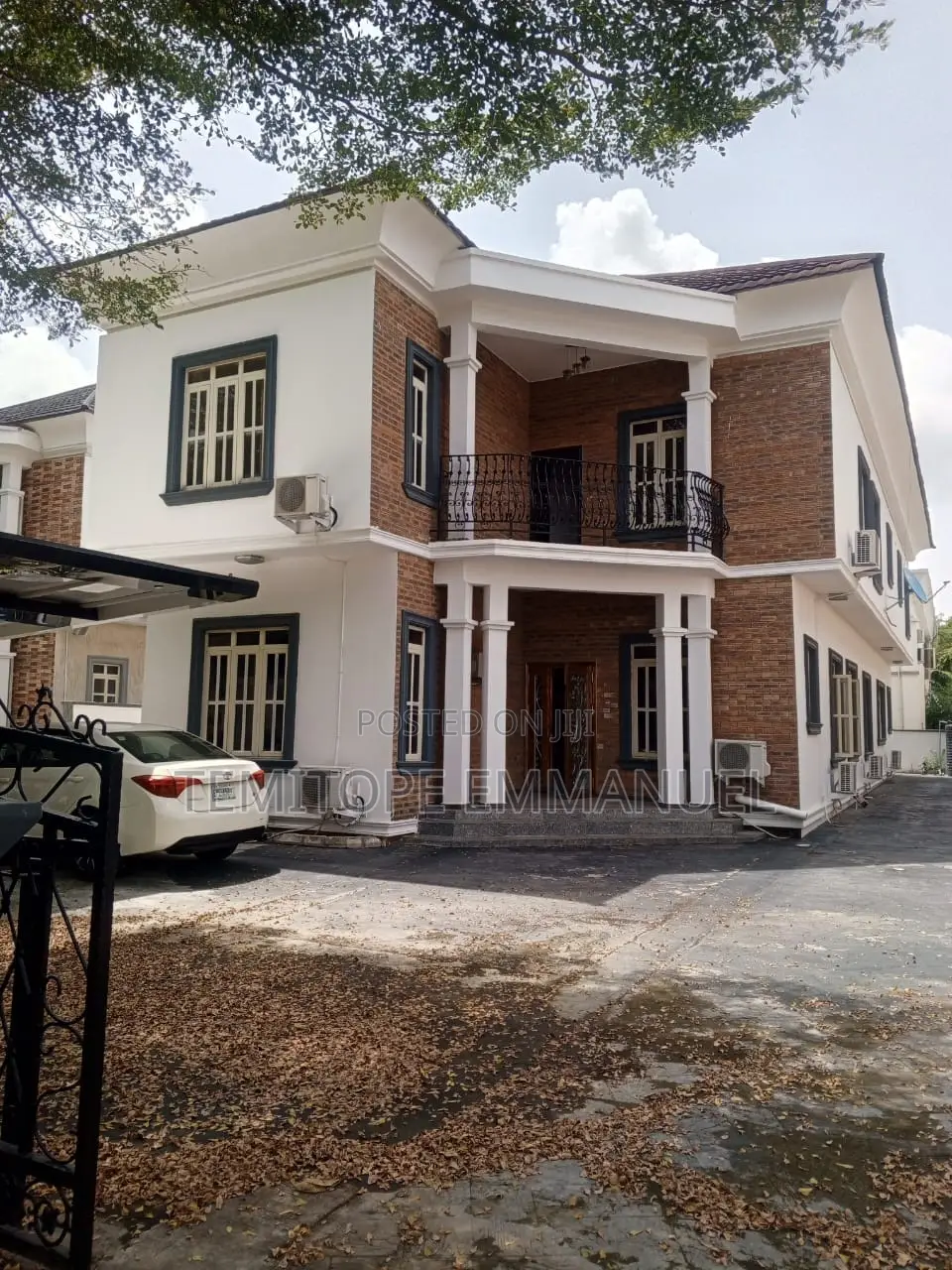 Furnished 5bdrm House in Lekki for sale