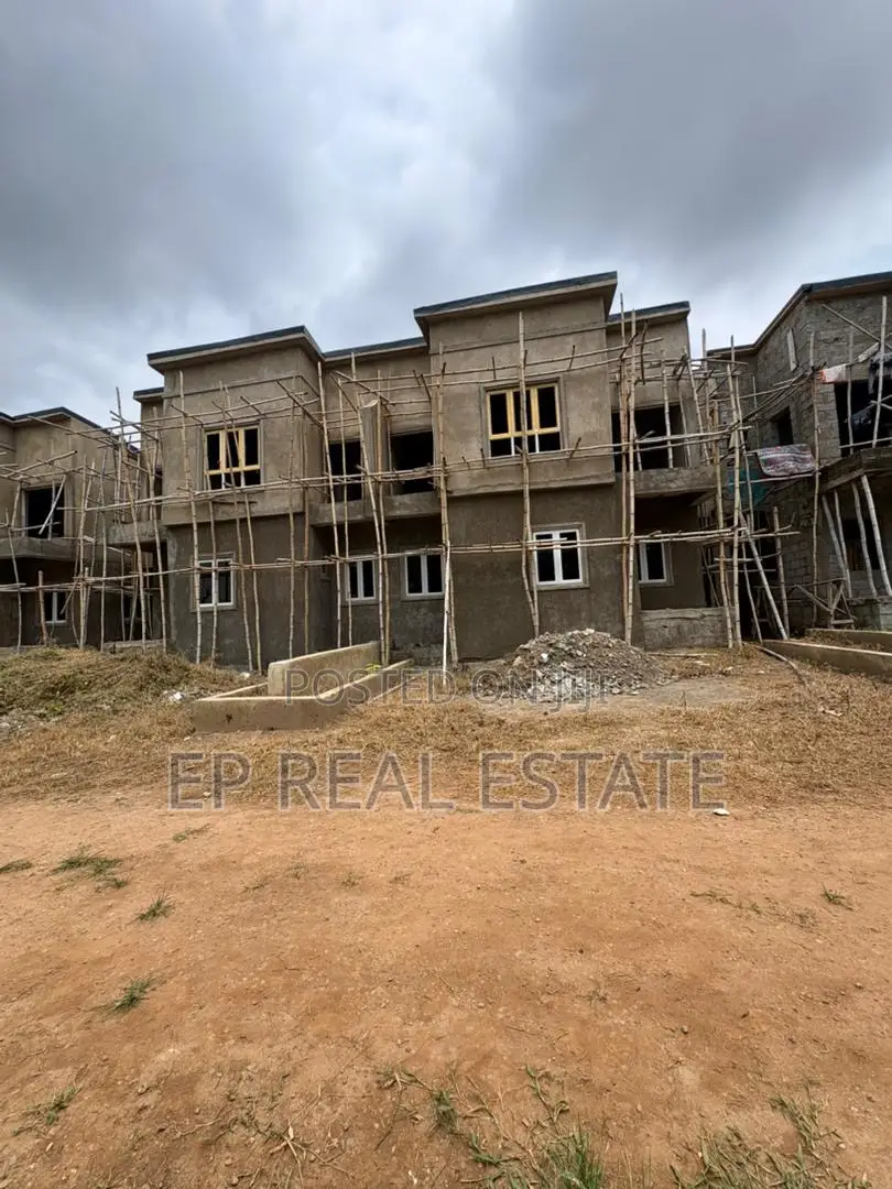 4bdrm Duplex in Apo District for sale