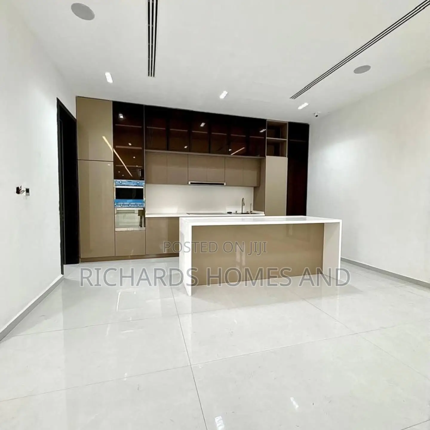 5bdrm Duplex in Old Ikoyi for sale