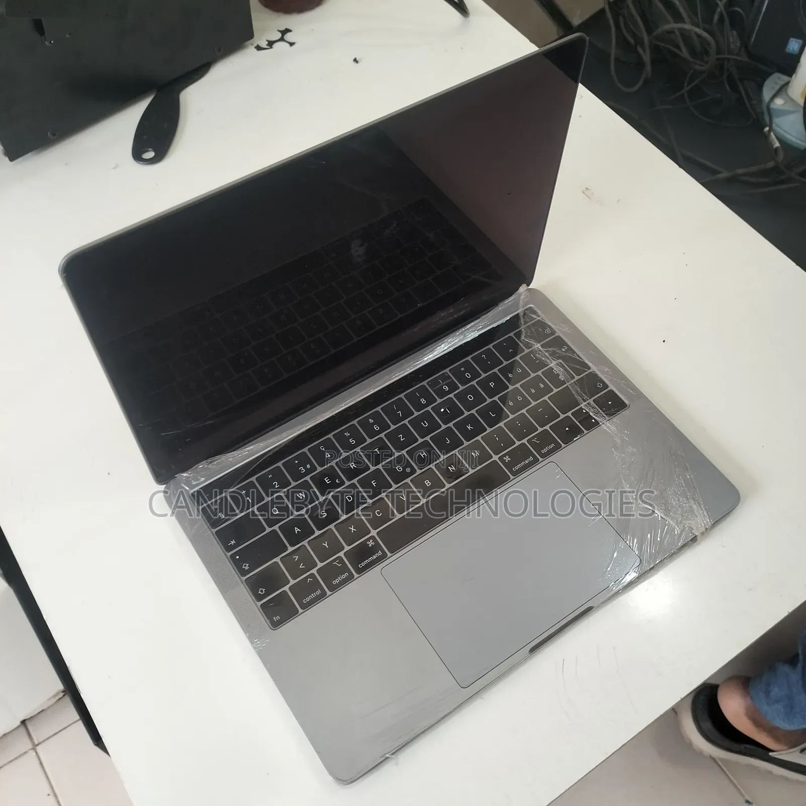 Laptop Apple MacBook Pro 2019 8GB Intel Core i5 SSD 512GB