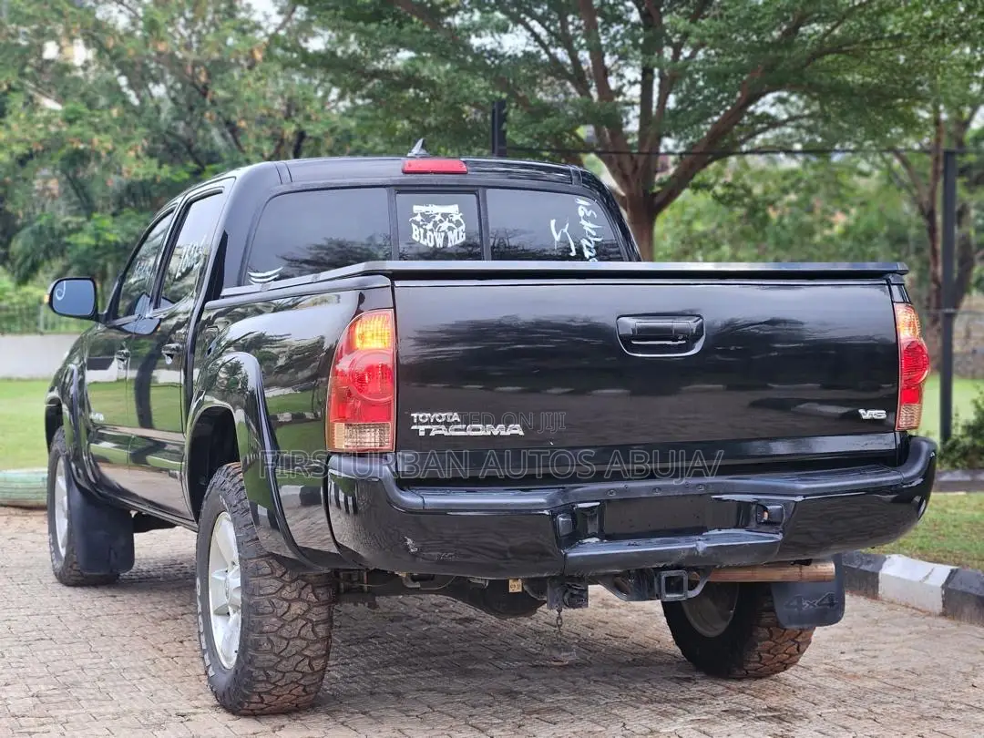 Toyota Tacoma 4dr Access Cab 4WD 6.1 ft. SB (2.7L 4cyl 4A) 2014 Black