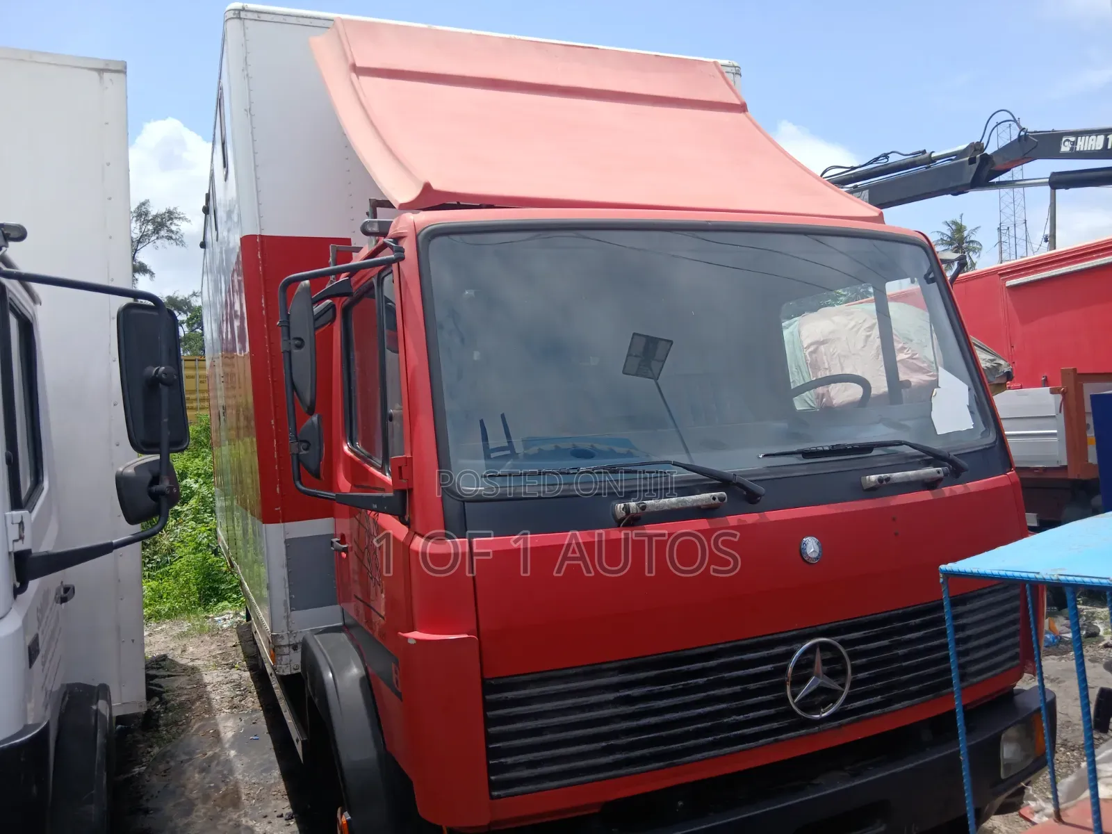 Mercedez Benz Red Colour 814