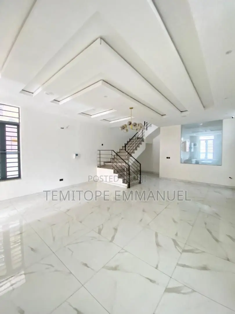 Furnished 5bdrm Duplex in Thomas Estate for sale