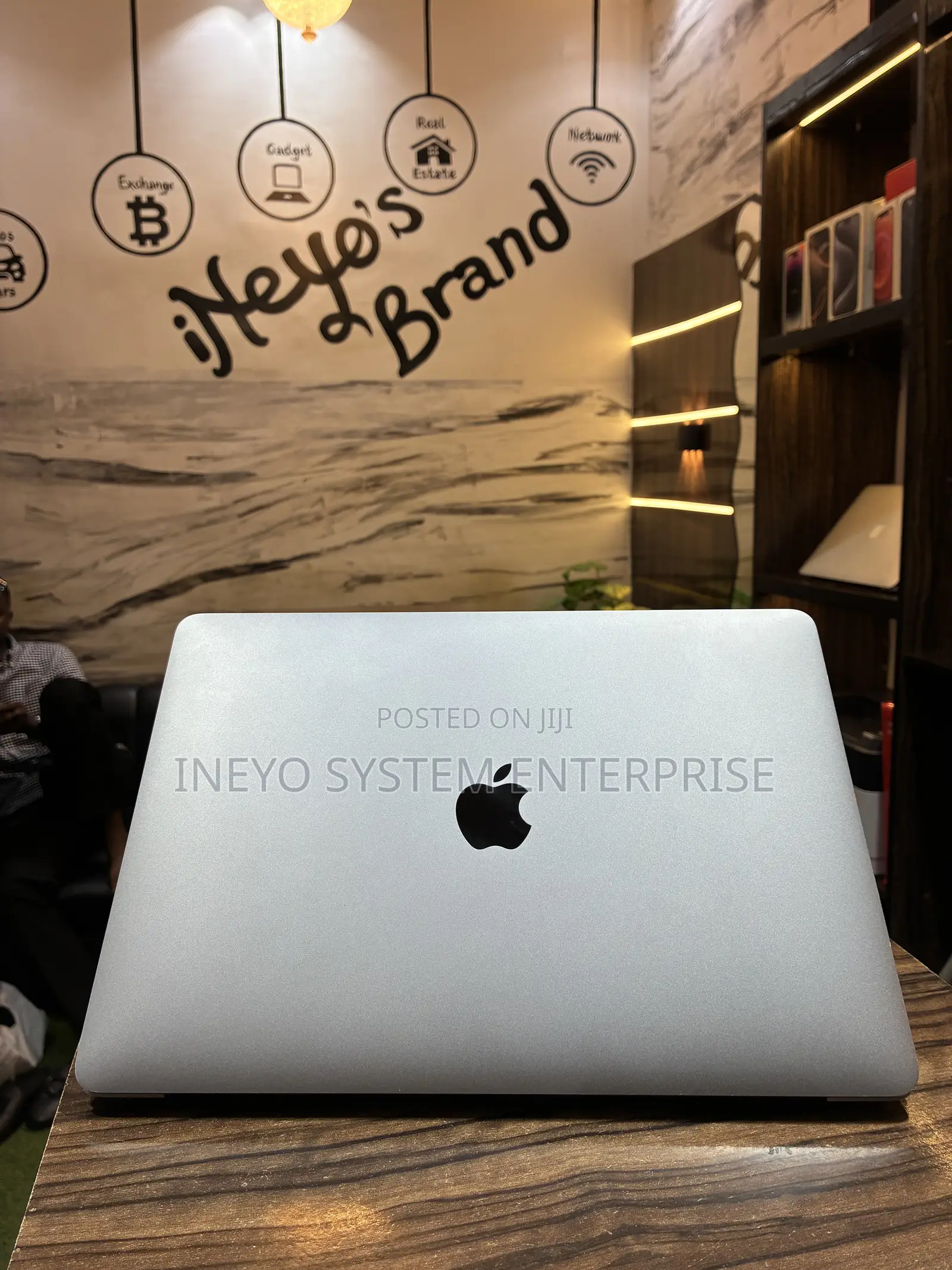Laptop Apple MacBook Pro 2020 8GB Apple M1 SSD 512GB