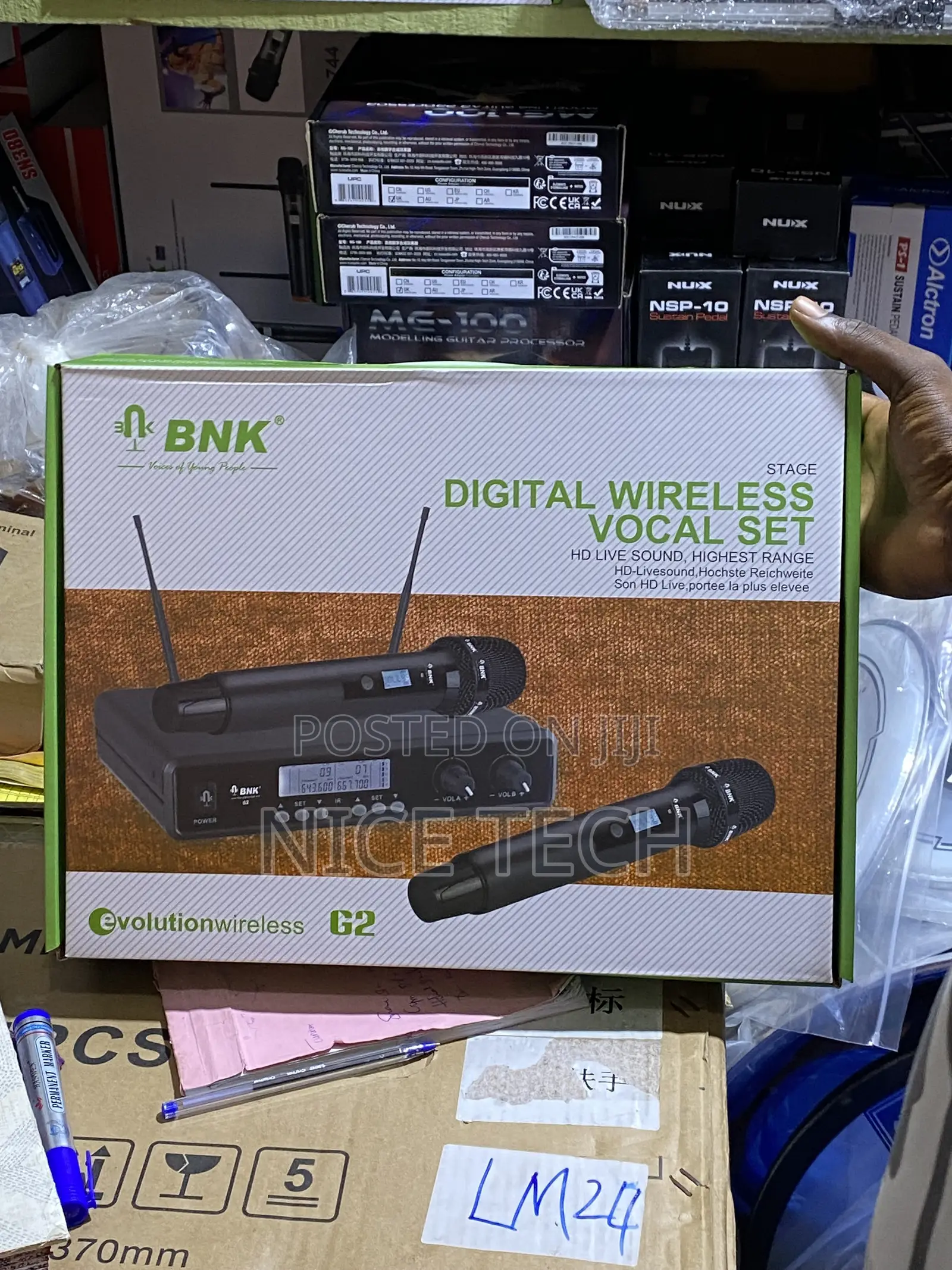 BNK Digital Wireless Vocal Set Microphone Model G2
