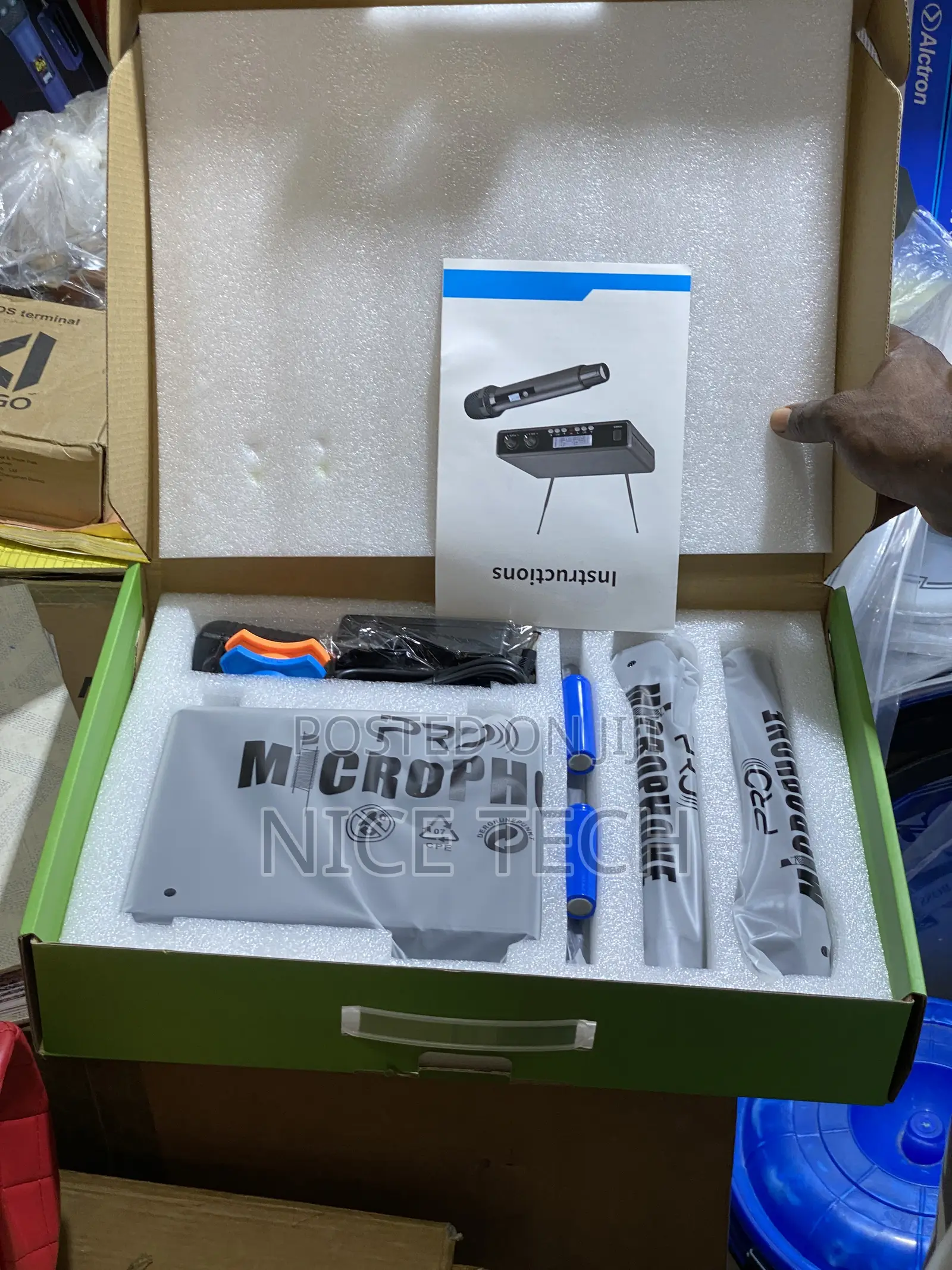 BNK Digital Wireless Vocal Set Microphone Model G2