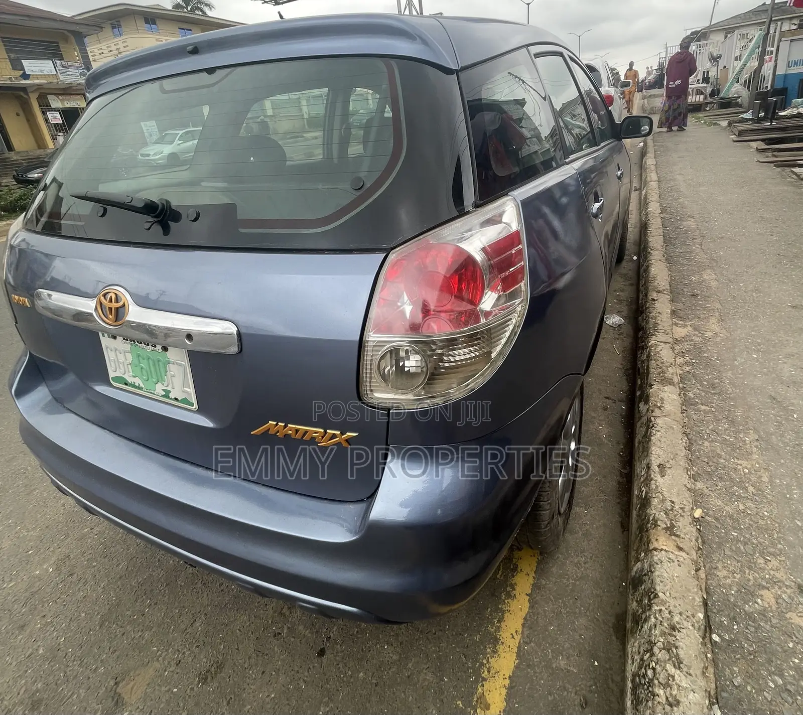 Toyota Matrix XR Hatchback FWD (1.8L 4cyl 4A) 2007 Blue