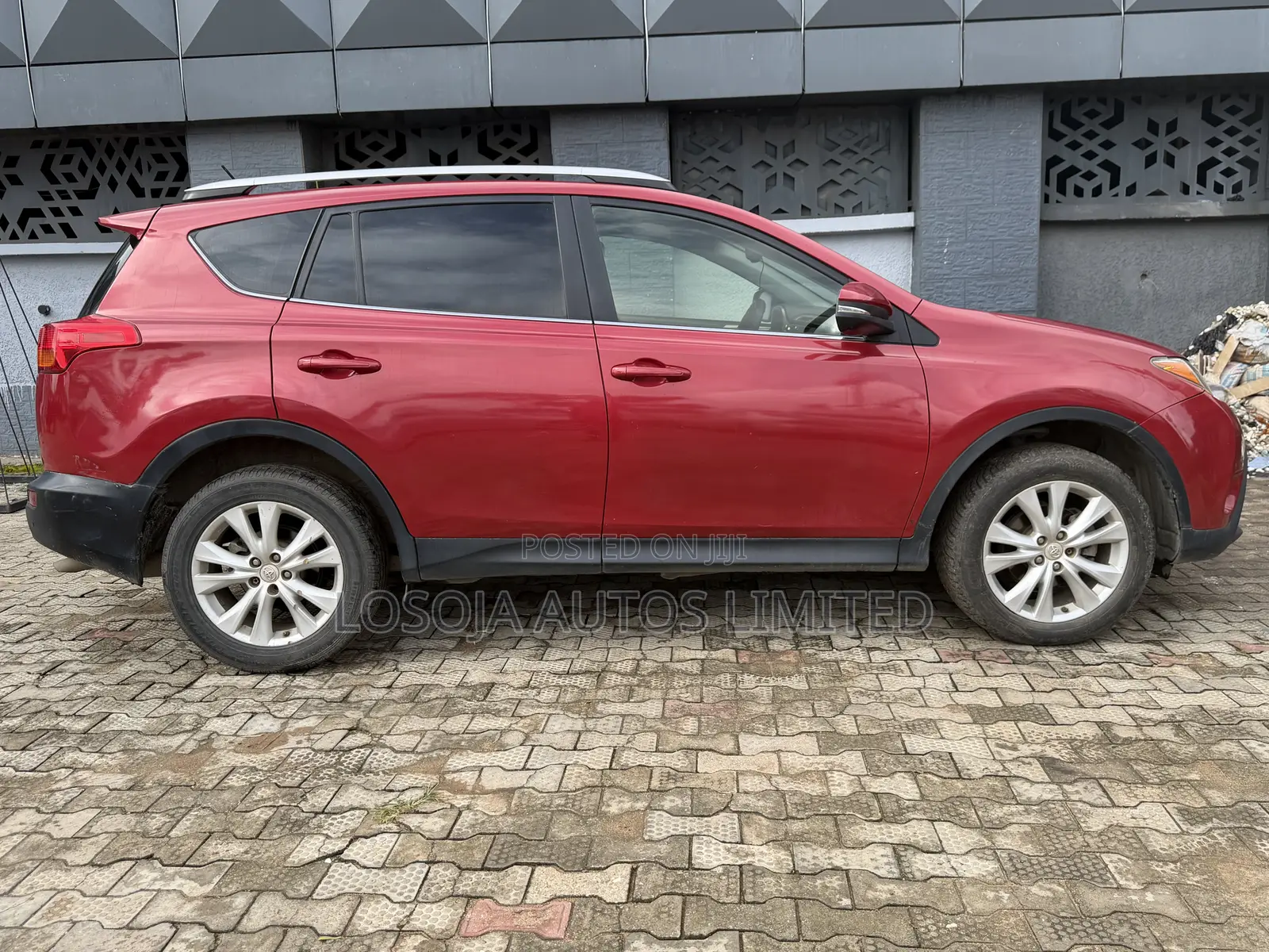 Toyota RAV4 Limited FWD (2.5L 4cyl 6A) 2016 Red