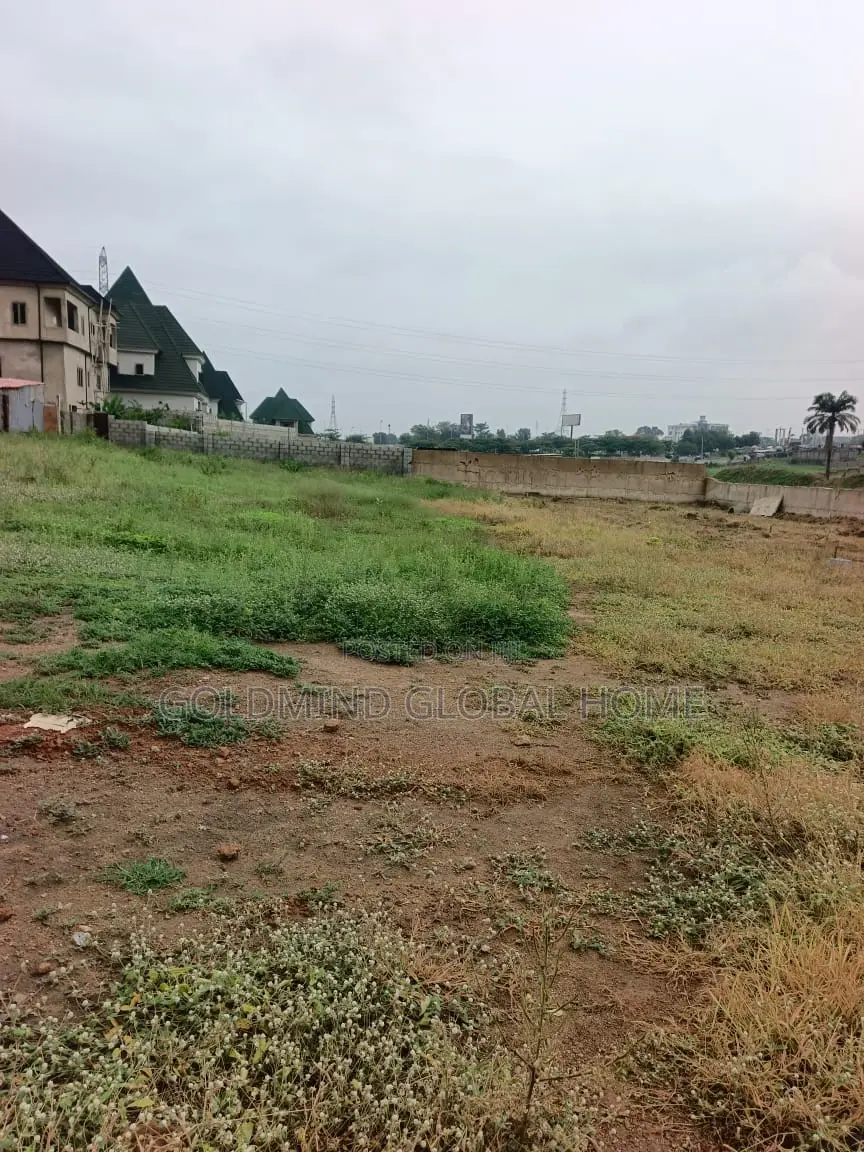 3bdrm Bungalow in Lugbe District. for sale