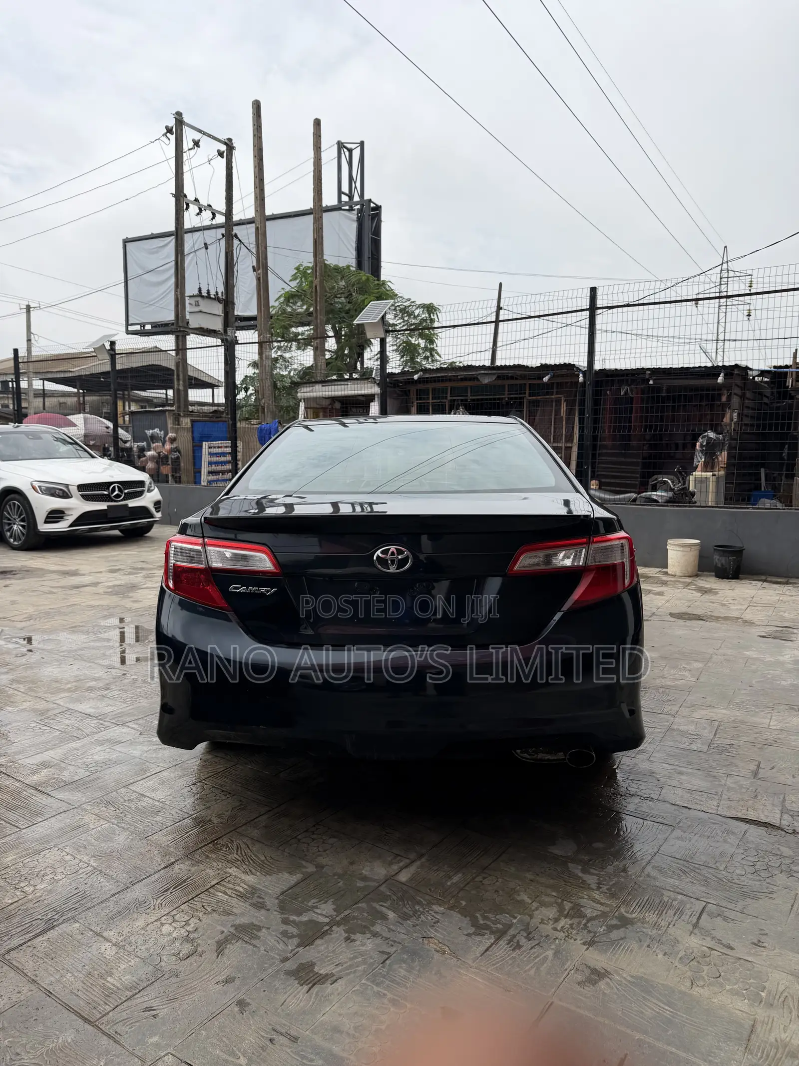 Toyota Camry SE 4dr Sedan (2.5L 4cyl 6A) 2012 Blue