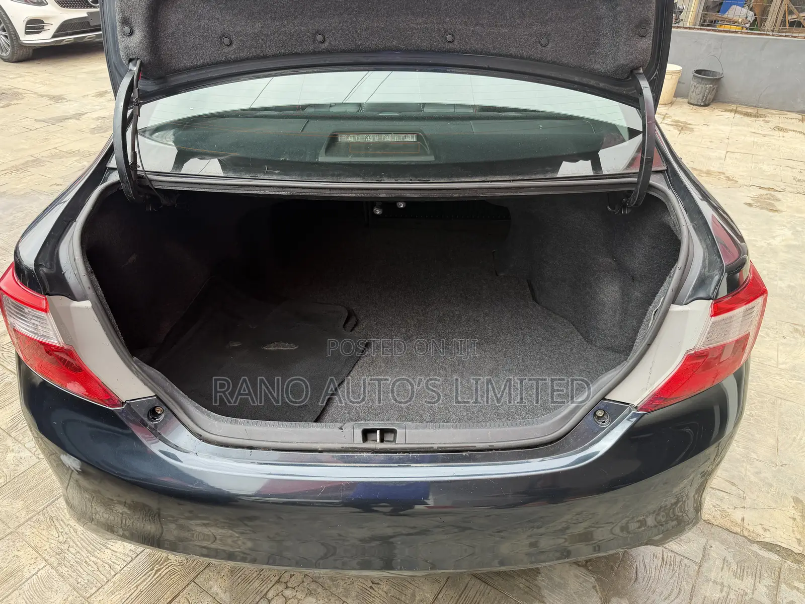 Toyota Camry SE 4dr Sedan (2.5L 4cyl 6A) 2012 Blue