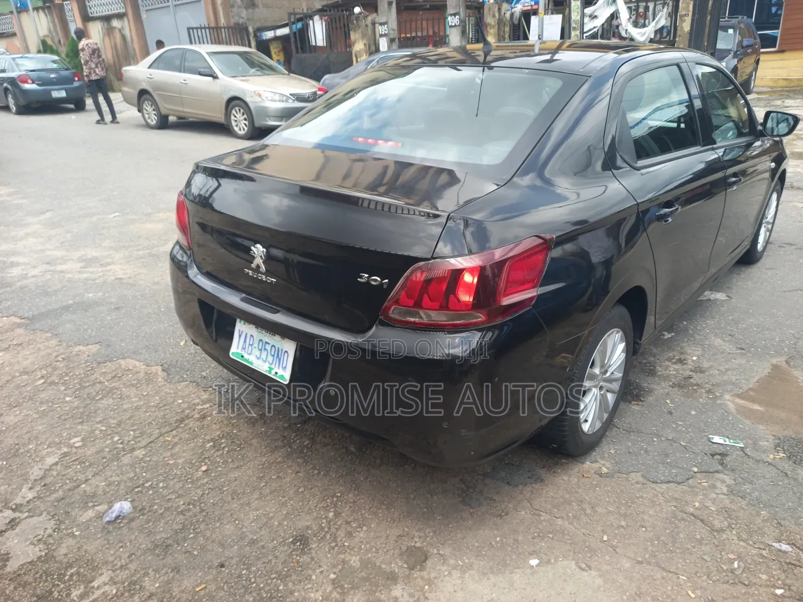 Peugeot 301 2019 Black