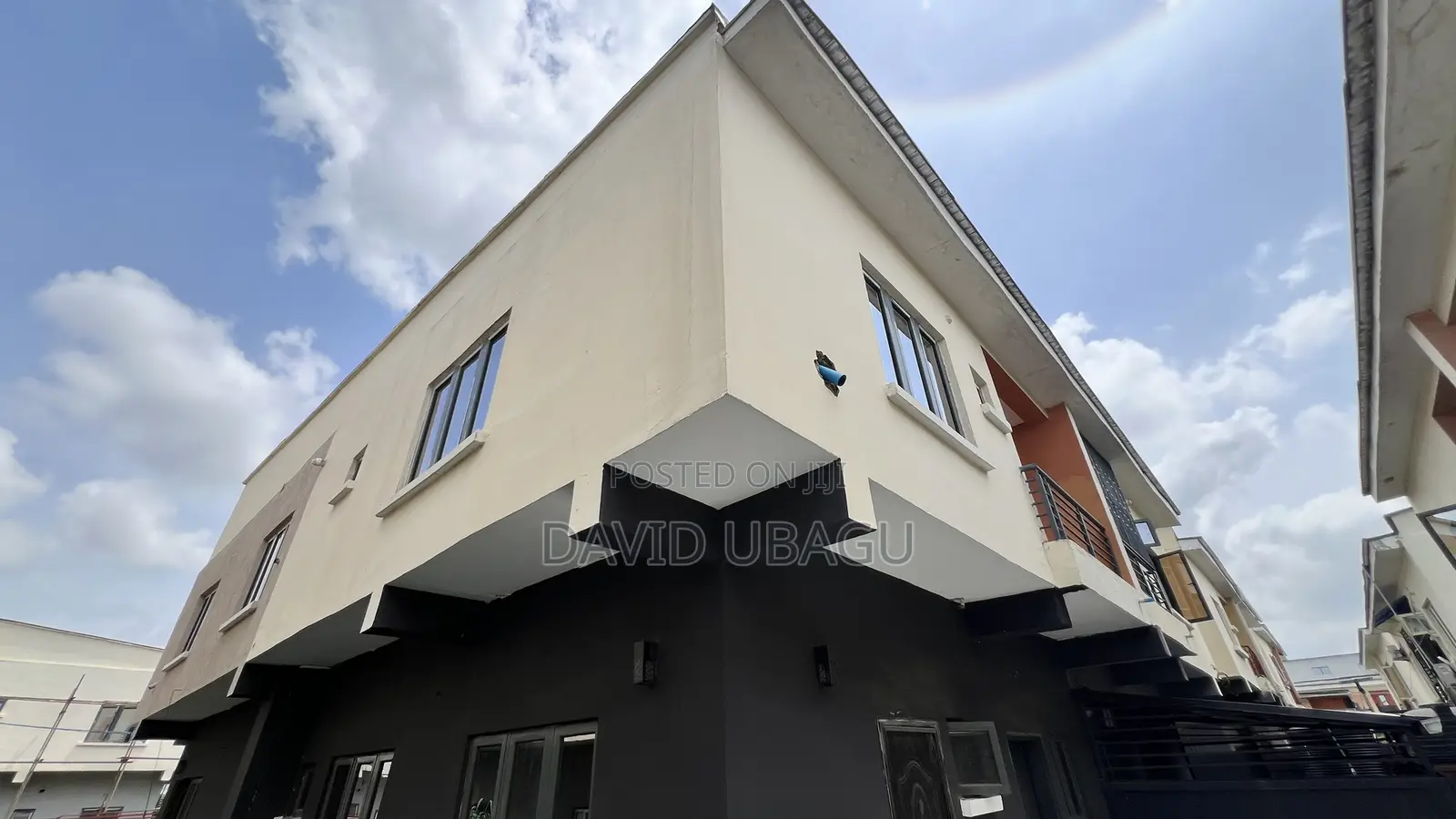 4bdrm Duplex in Paradise Estate, Life Camp for sale