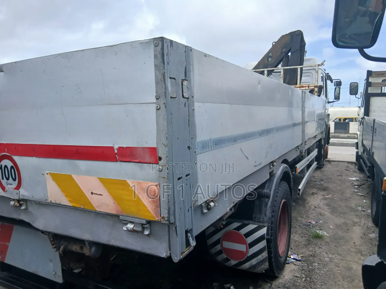 Mercedes Benz 1320 With Hiab