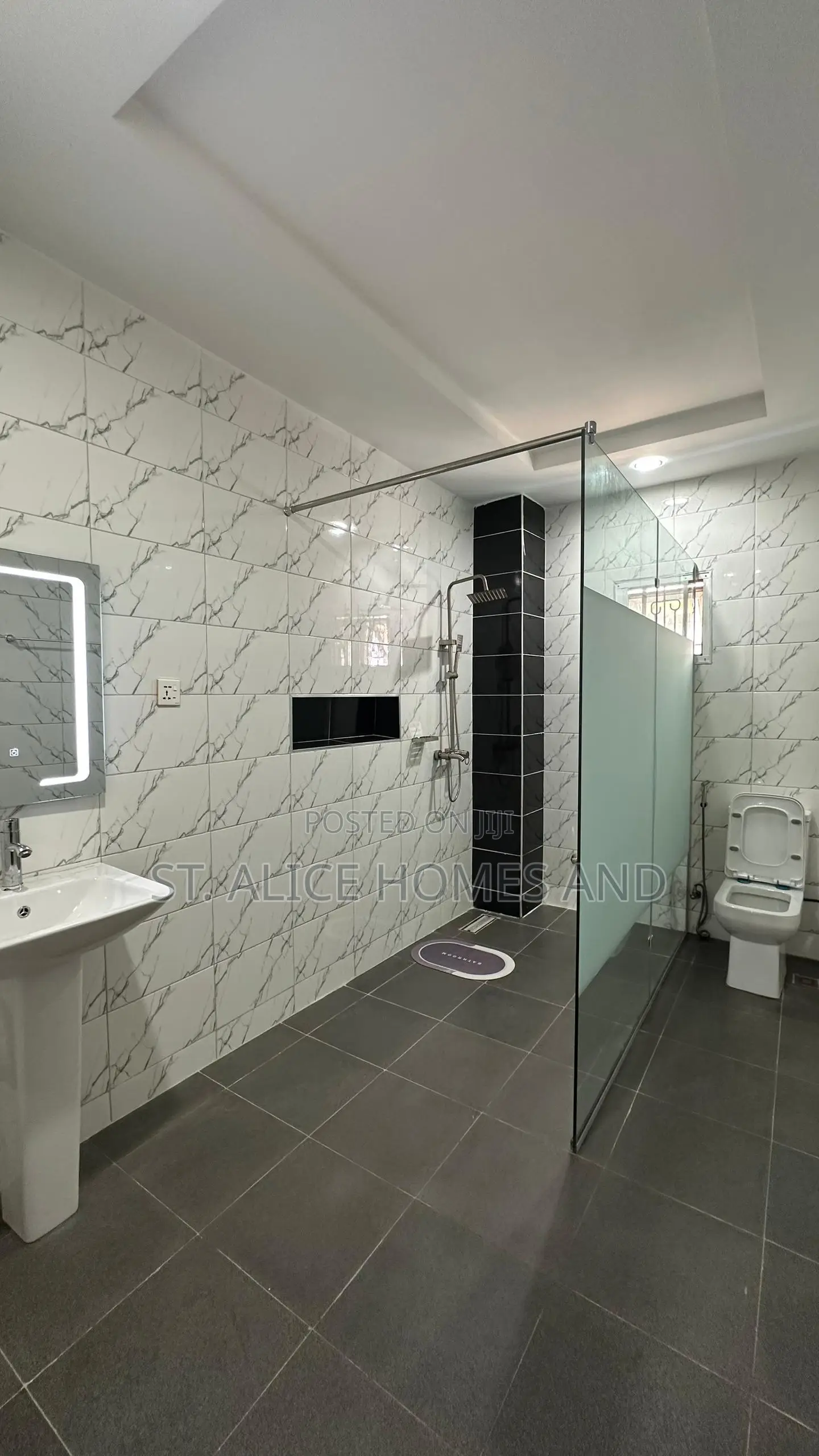Hoolio Allybella - 103 Big Studio Room Apartment, Gudu, Abuja