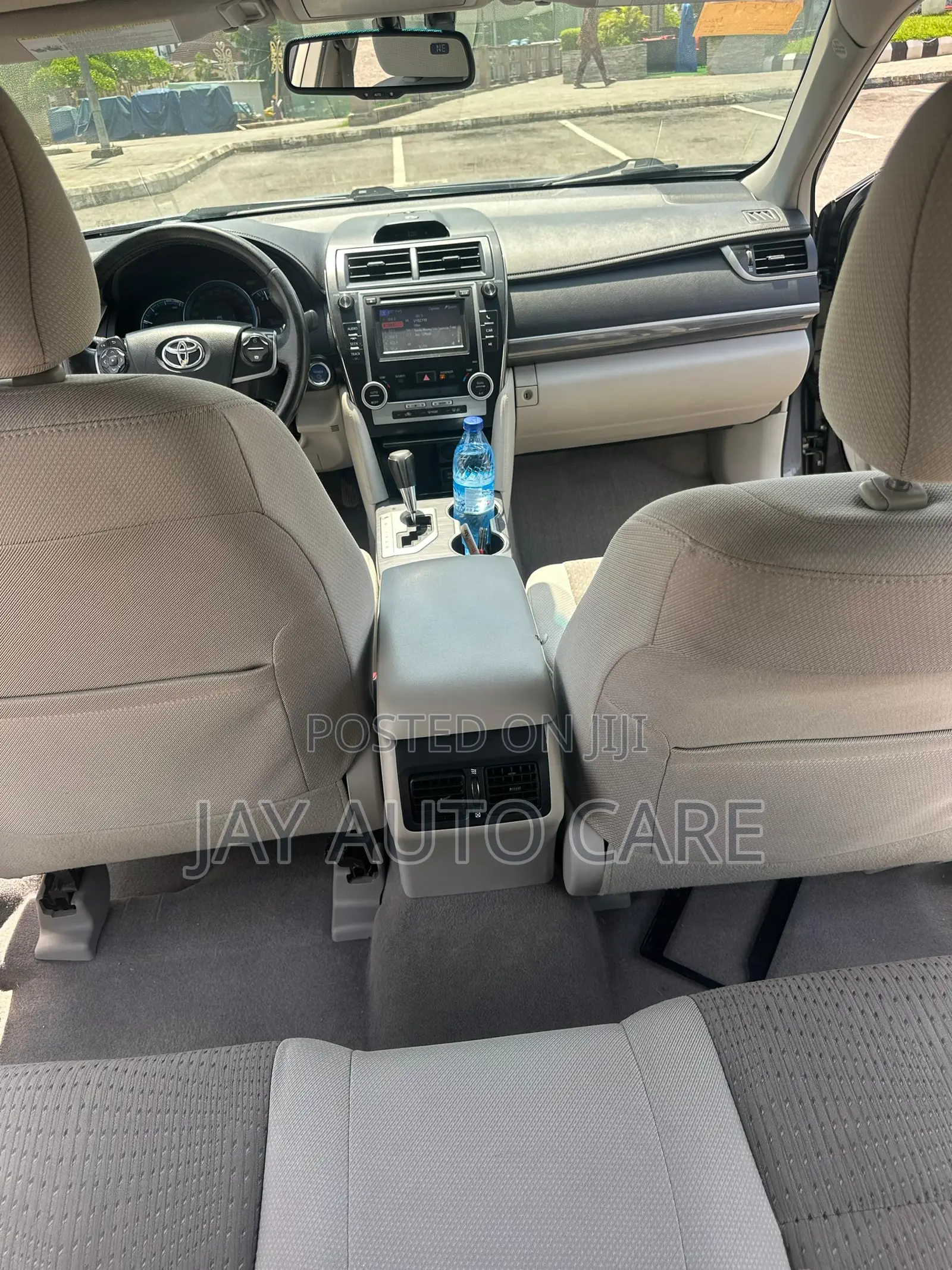 Toyota Camry Hybrid XLE 2012 Gray