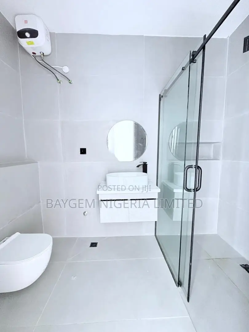 2bdrm Apartment in Lekki for rent