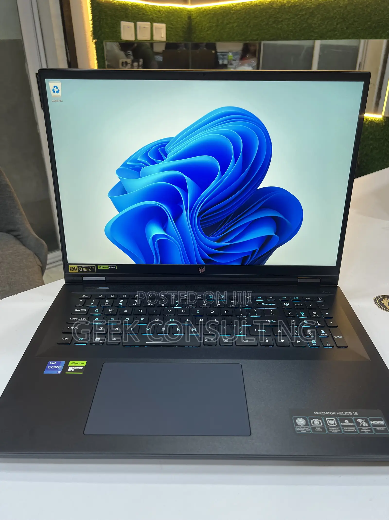 Laptop Acer Predator Helios 18 PH18-71 32GB Intel Core i7 SSD 2T