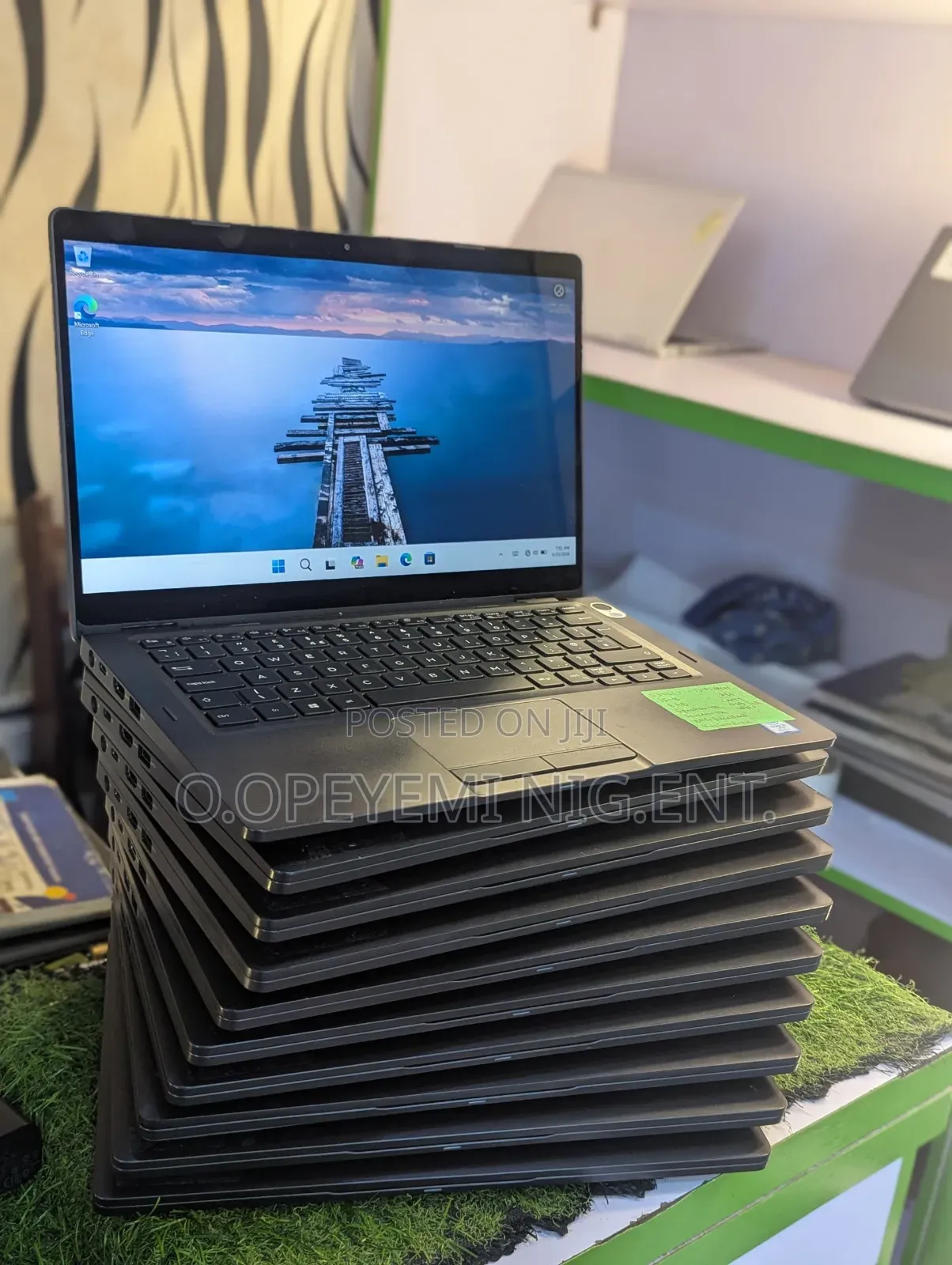 Laptop Dell Latitude 5300 2-in-1 8GB Intel Core i5 SSD 256GB