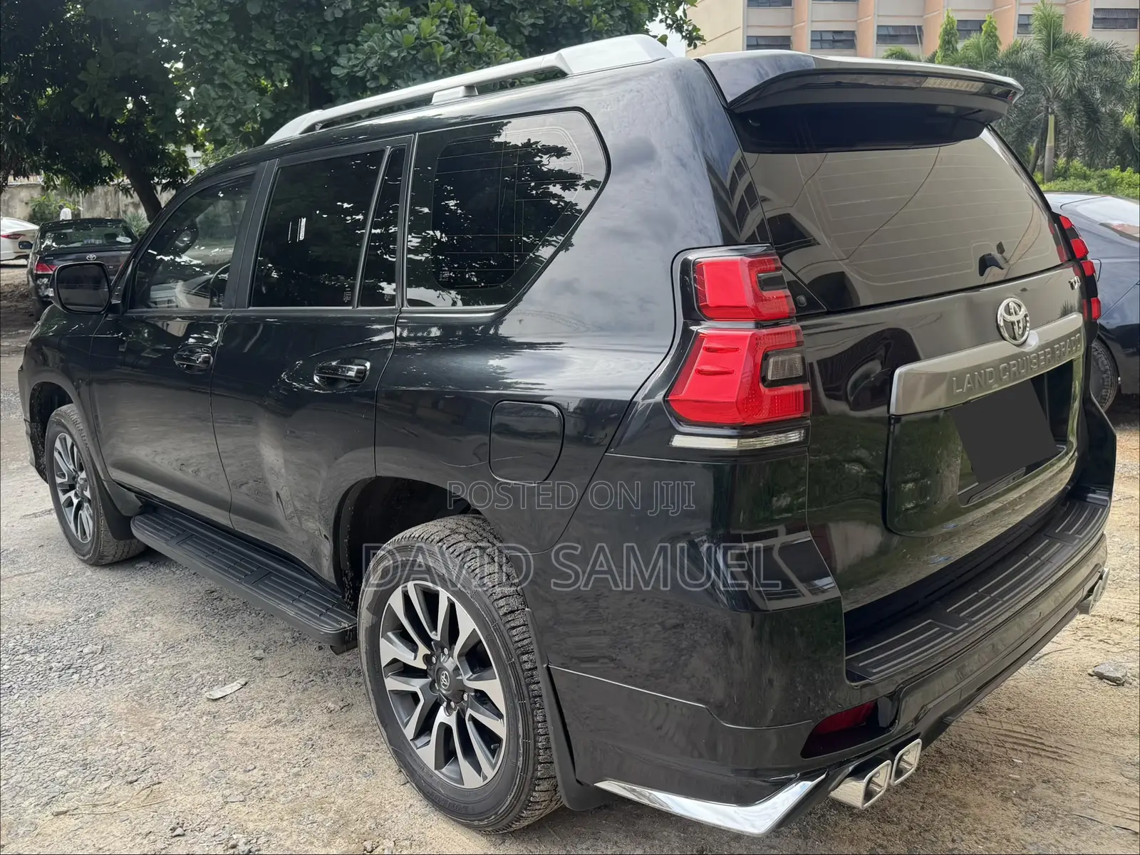 Toyota Land Cruiser Prado 2.7 2022 Black