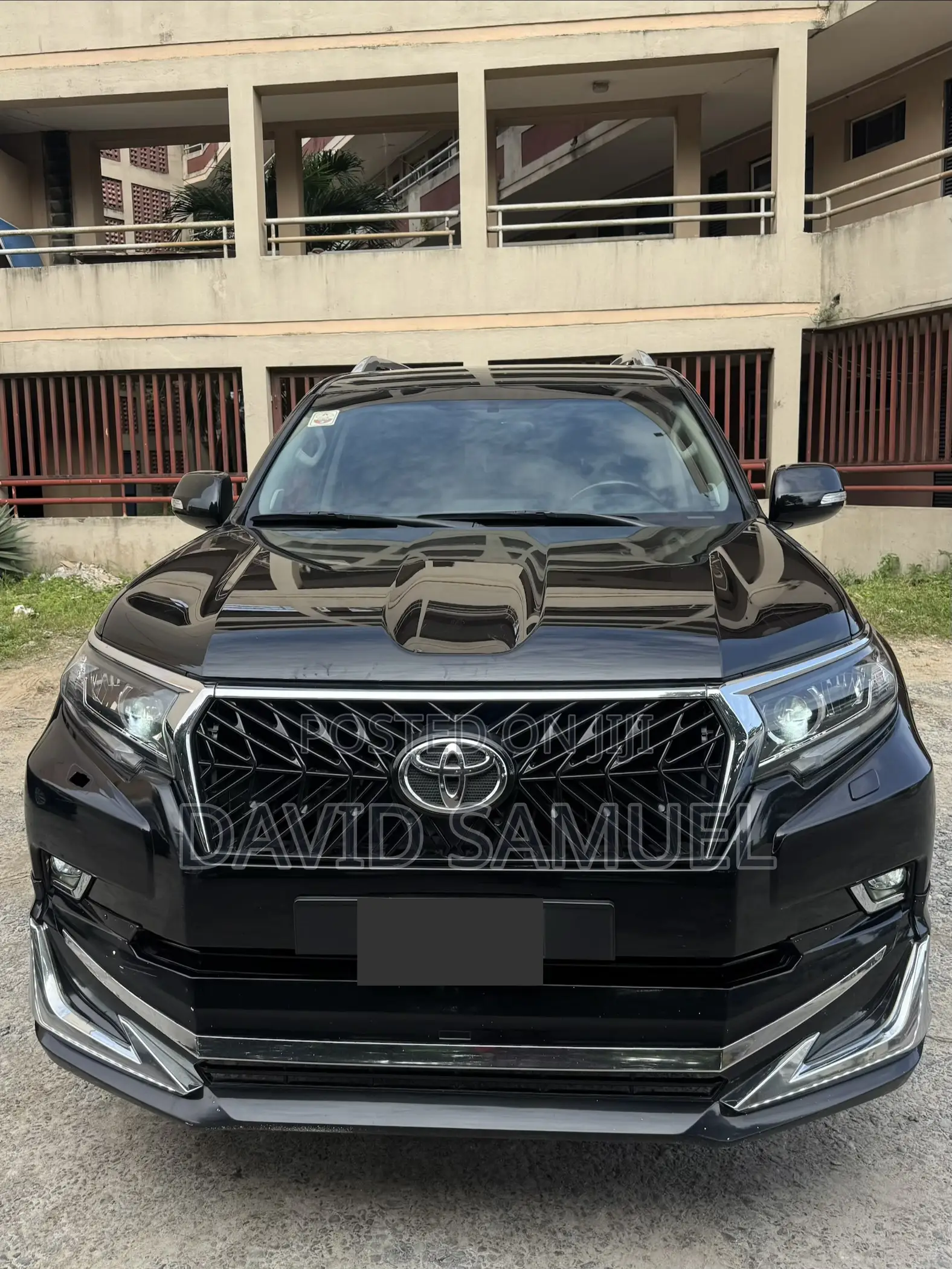 Toyota Land Cruiser Prado 2.7 2022 Black