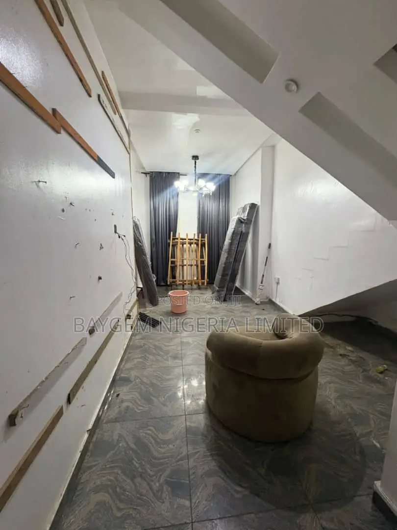 Mini Flat in Lekki, Osapa london for rent