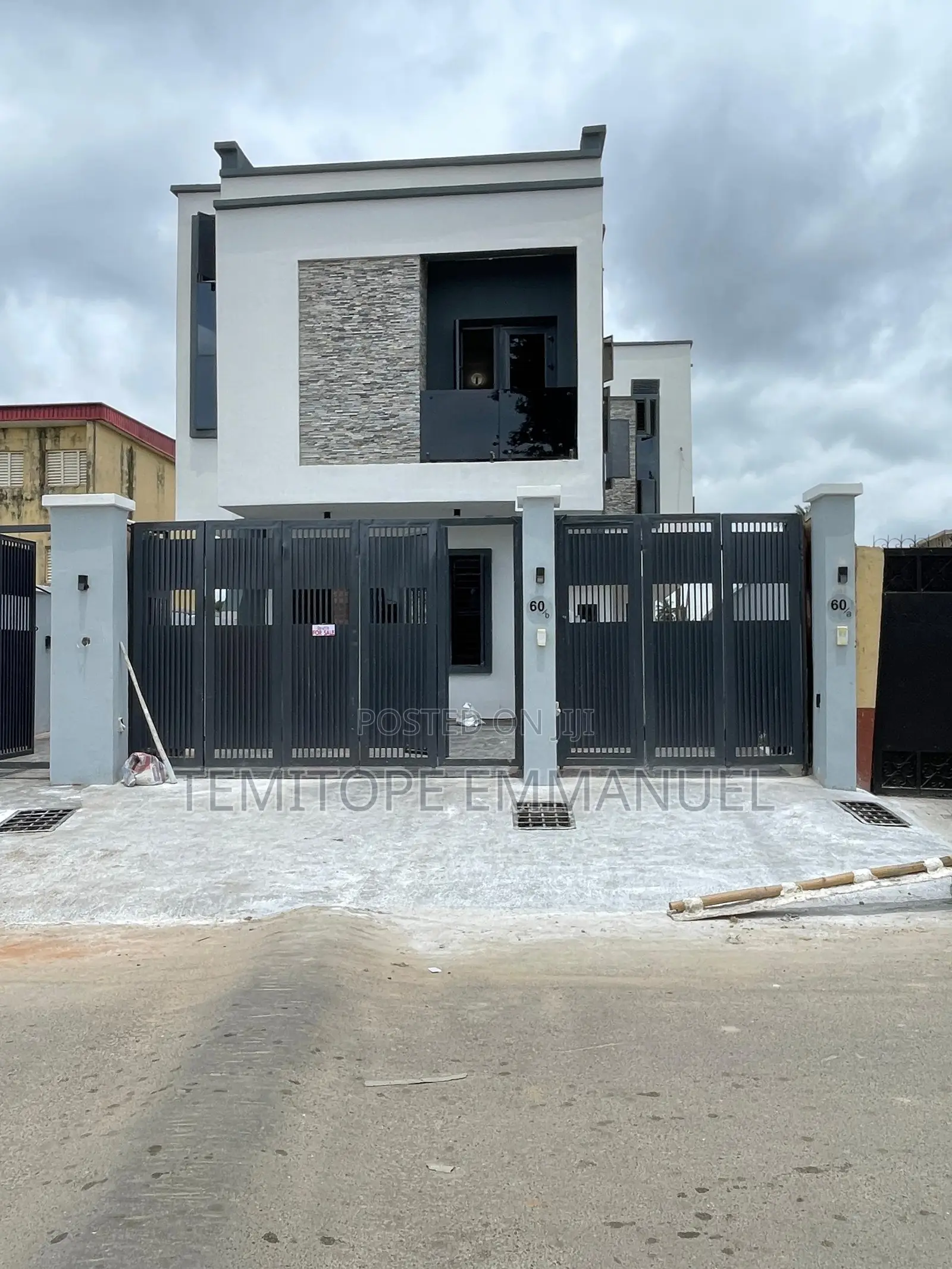 Furnished 4bdrm Duplex in Surulere for sale
