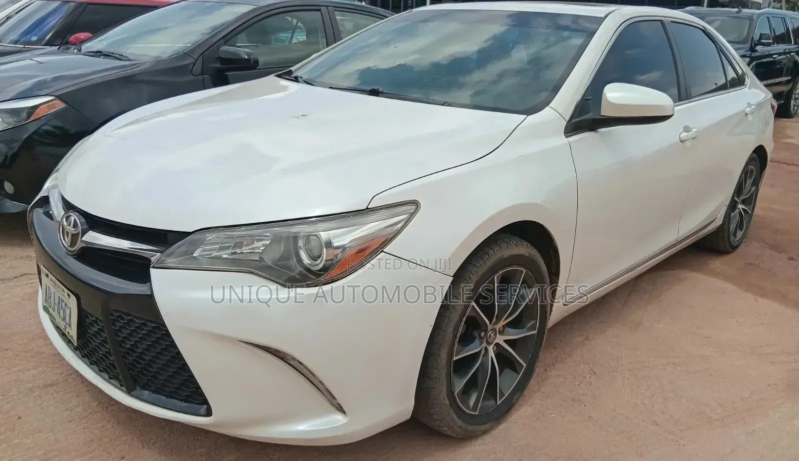 Toyota Camry XSE 4dr Sedan (2.5L 4cyl 6A) 2017 Off white