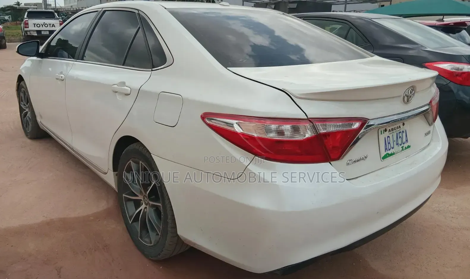 Toyota Camry XSE 4dr Sedan (2.5L 4cyl 6A) 2017 Off white