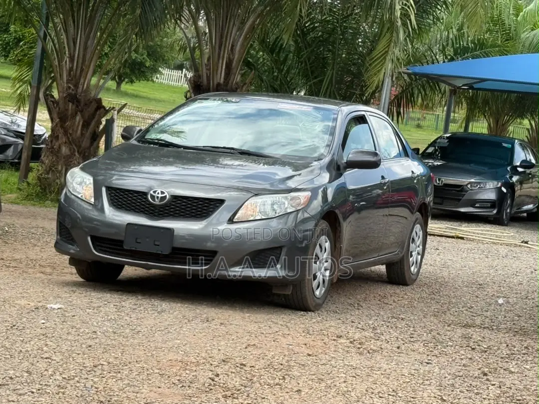 Toyota Corolla 2010 Gray